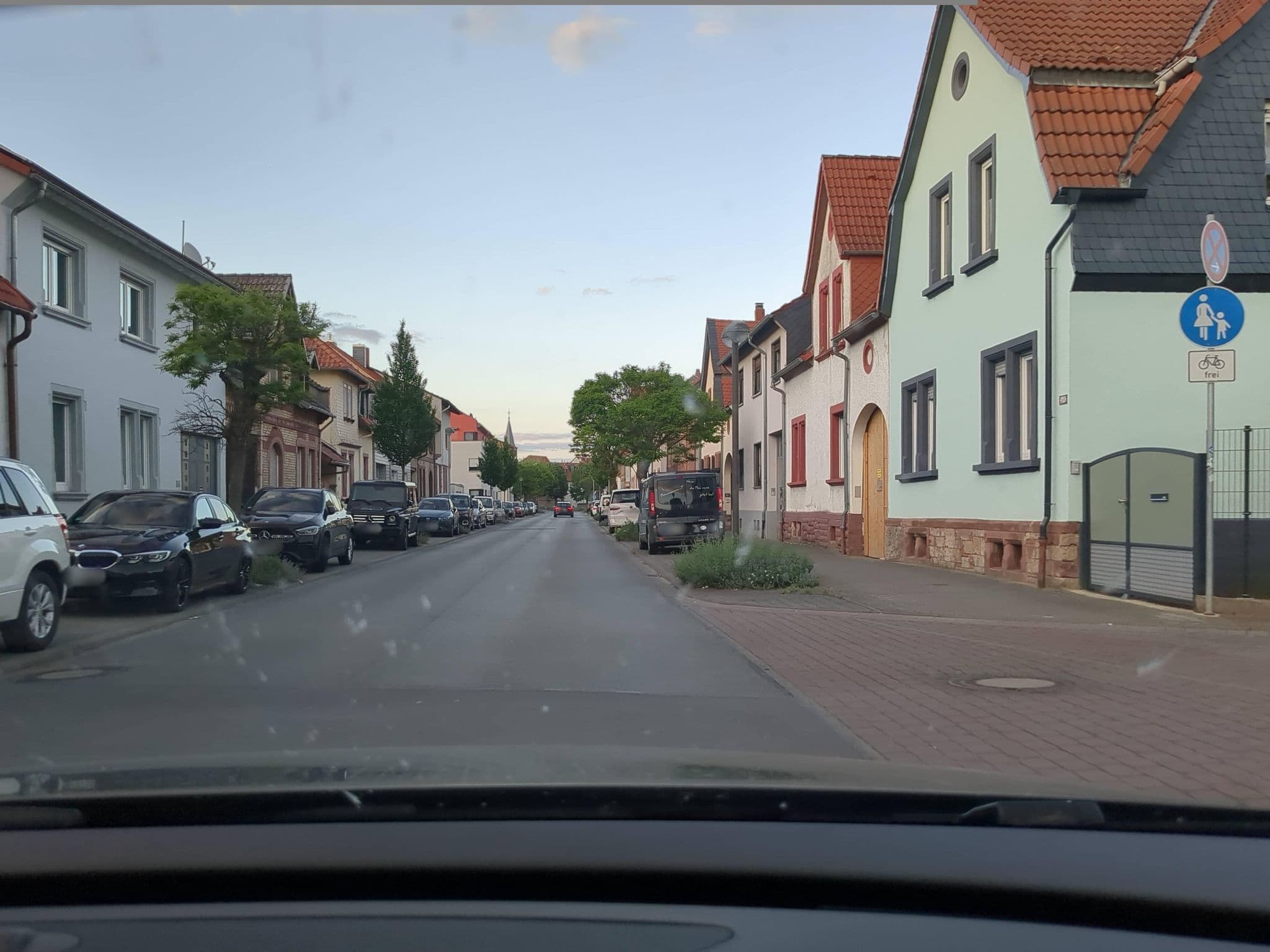 Street view near Alt Dieburg, Dieburg — © akinogermany (CC BY-SA · Mapillary)