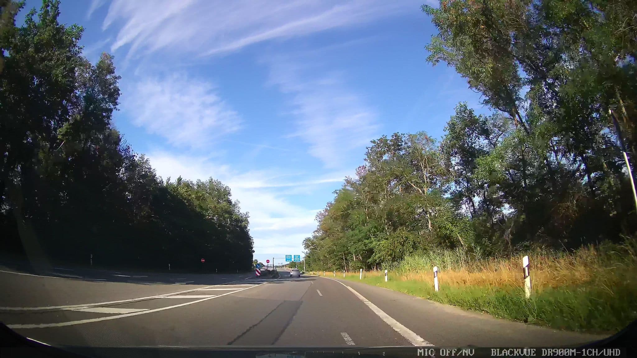 Street view near Holiday Inn Breakfast area, Mörfelden-Walldorf — © chuck (CC BY-SA · Mapillary)