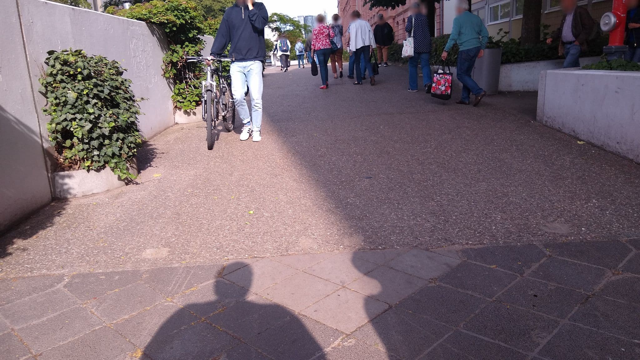 Street view near Bei Richard (via Wimdu), Frankfurt am Main — © bennid4 (CC BY-SA · Mapillary)