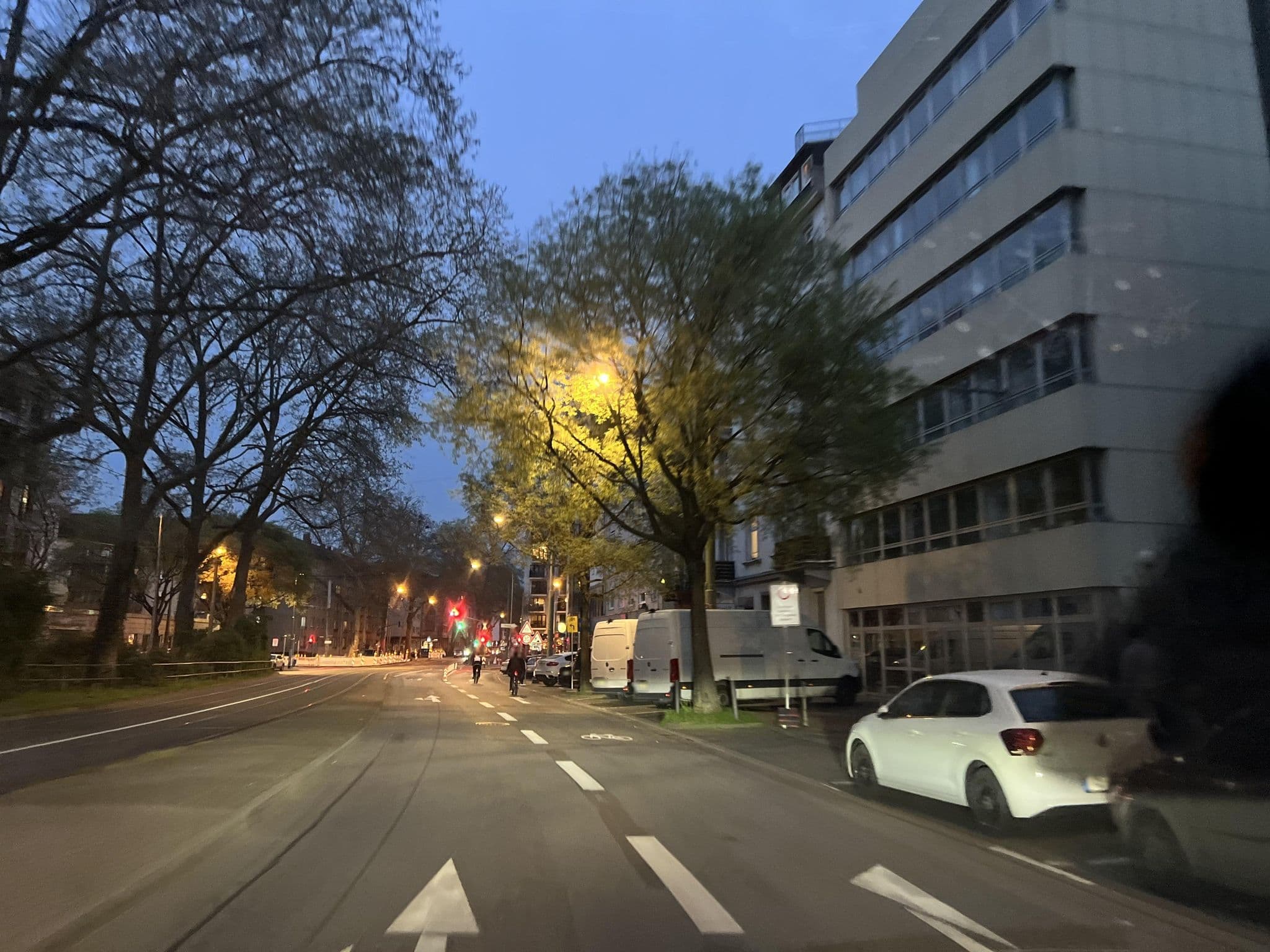 Street view near Traumreisen, Frankfurt am Main — © robffm (CC BY-SA · Mapillary)
