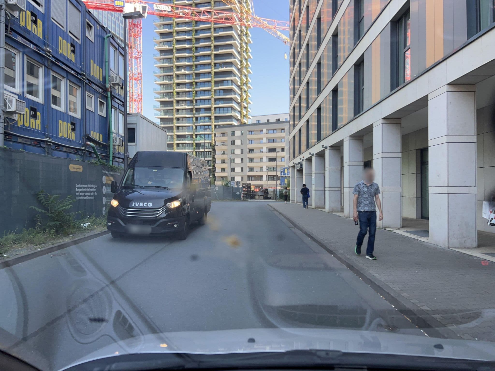 Street view near Citadines Apartment Hotel, Gallus — © robffm (CC BY-SA · Mapillary)