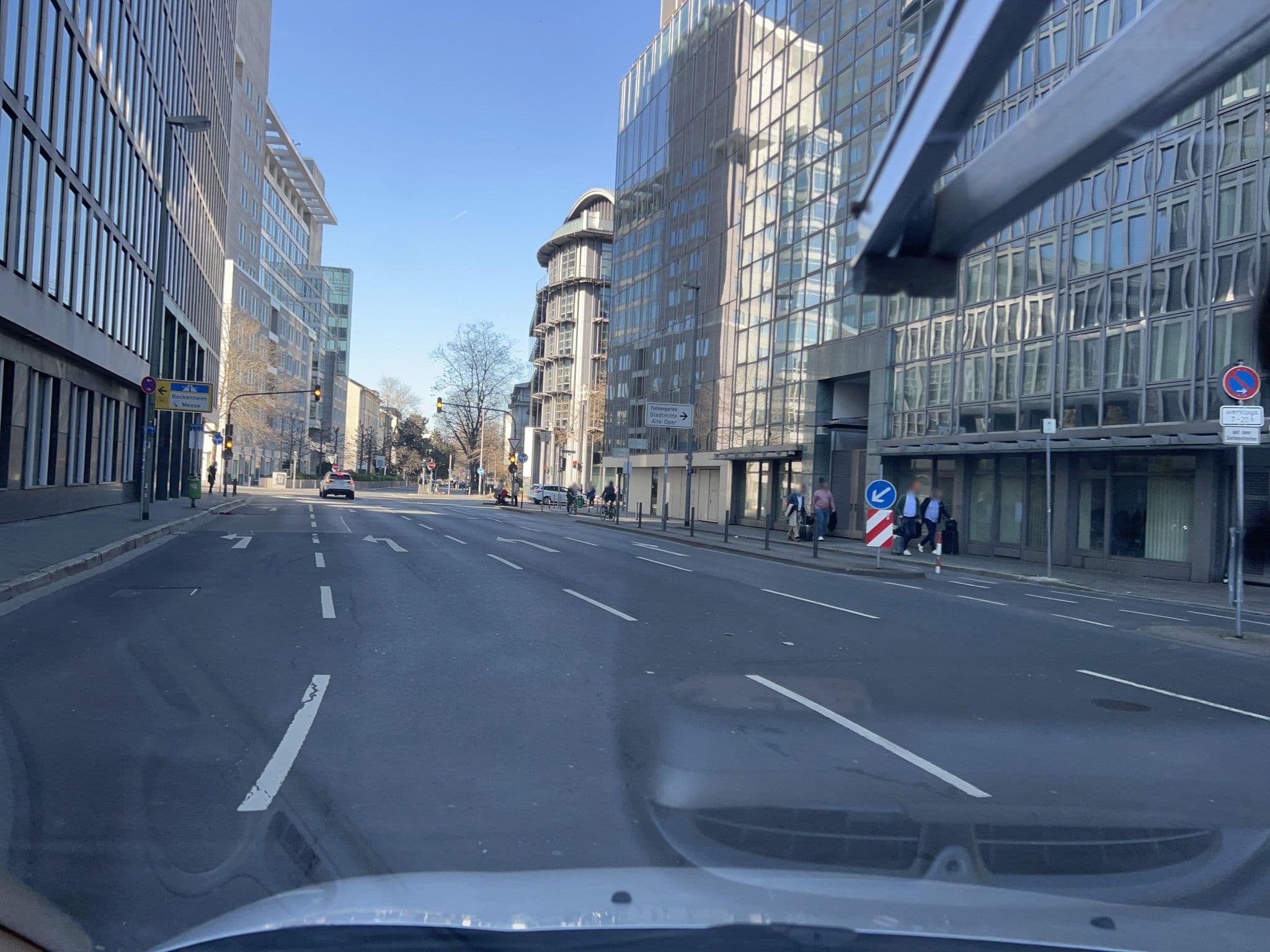 Street view near Favored Hotel Domicil, Best Western, Frankfurt am Main — © robffm (CC BY-SA · Mapillary)