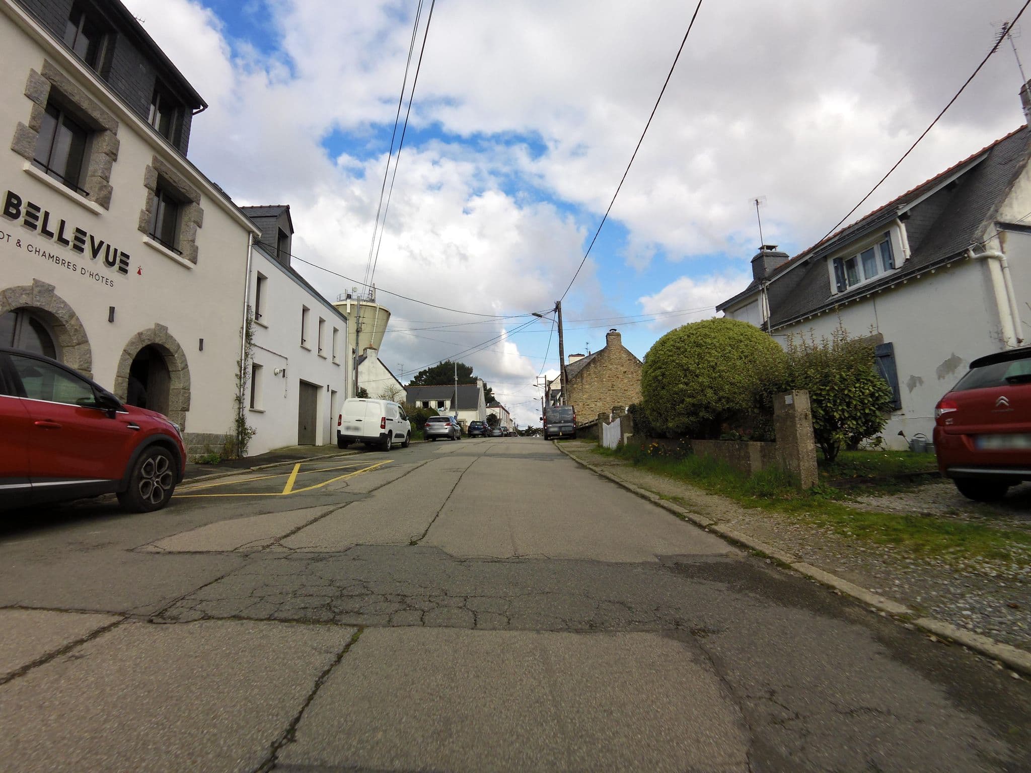 Street view near La Bellevue, Séné — © hamlet (CC BY-SA · Mapillary)
