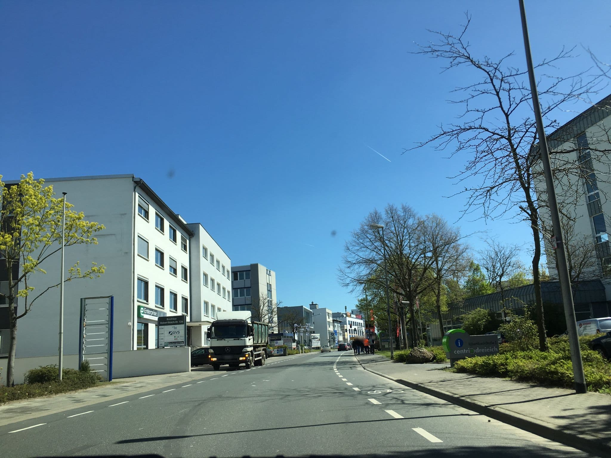 Street view near Hotel Leonardi, Dreieich — © foxman (CC BY-SA · Mapillary)