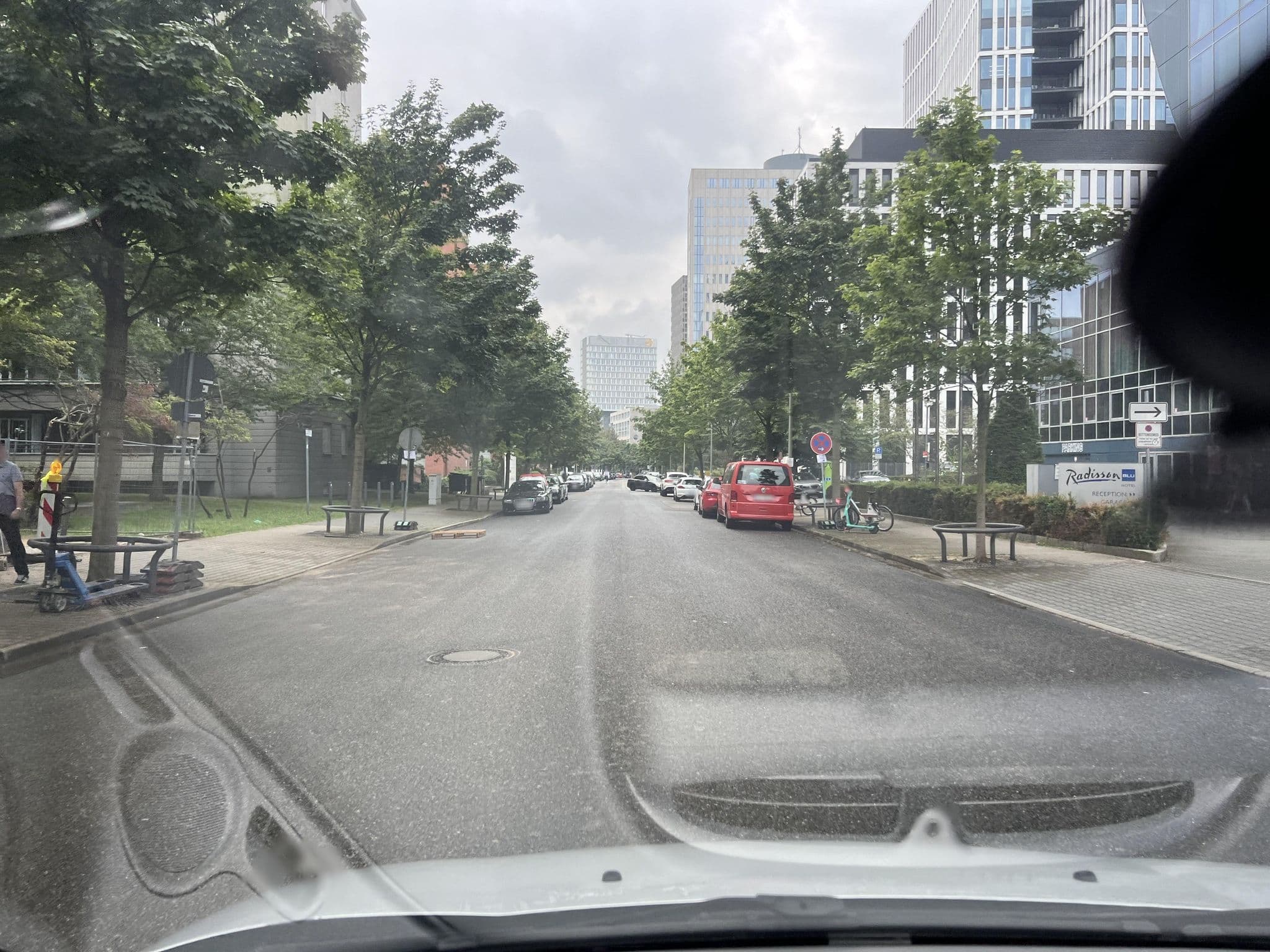 Street view near Fitness/wellness, Gallus — © robffm (CC BY-SA · Mapillary)