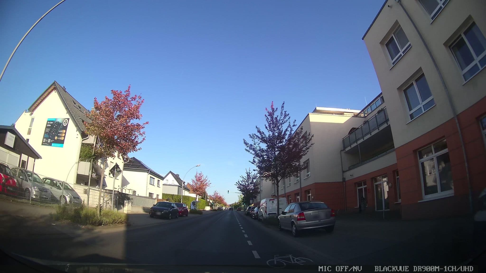 Street view near Mercure Hotel Frankfurt Airport Dreieich, Dreieich — © chuck (CC BY-SA · Mapillary)