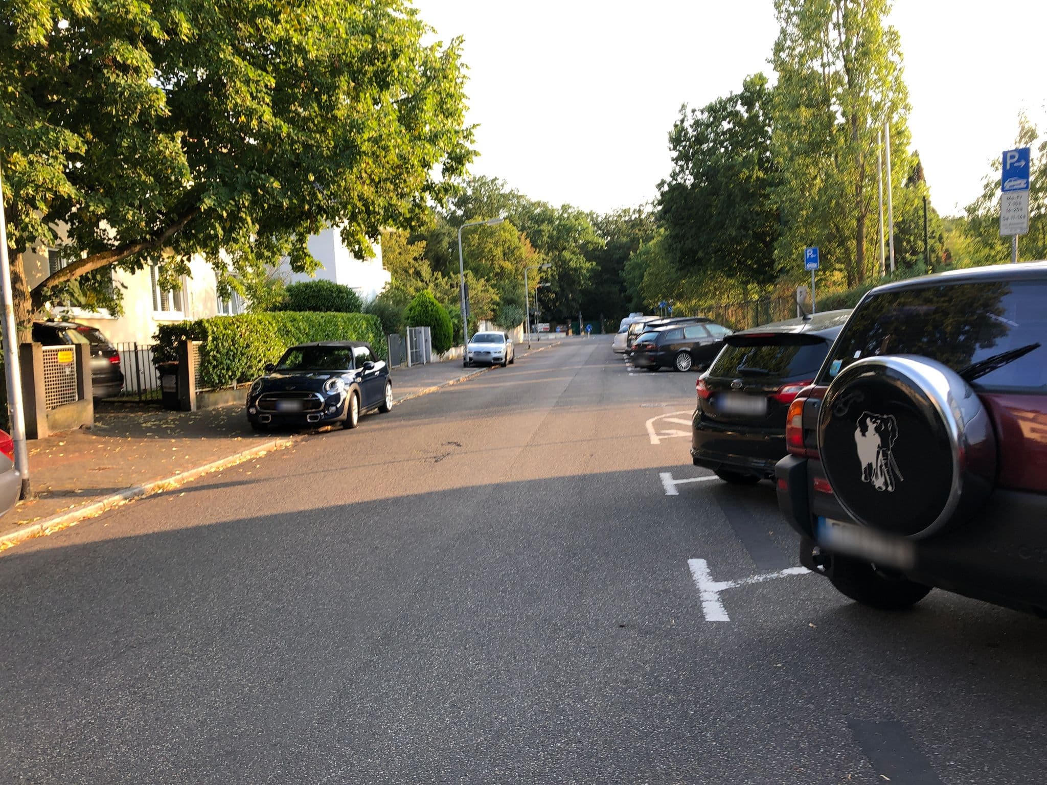 Street view near Boris Schulman, Niederrad — © knistertoni (CC BY-SA · Mapillary)