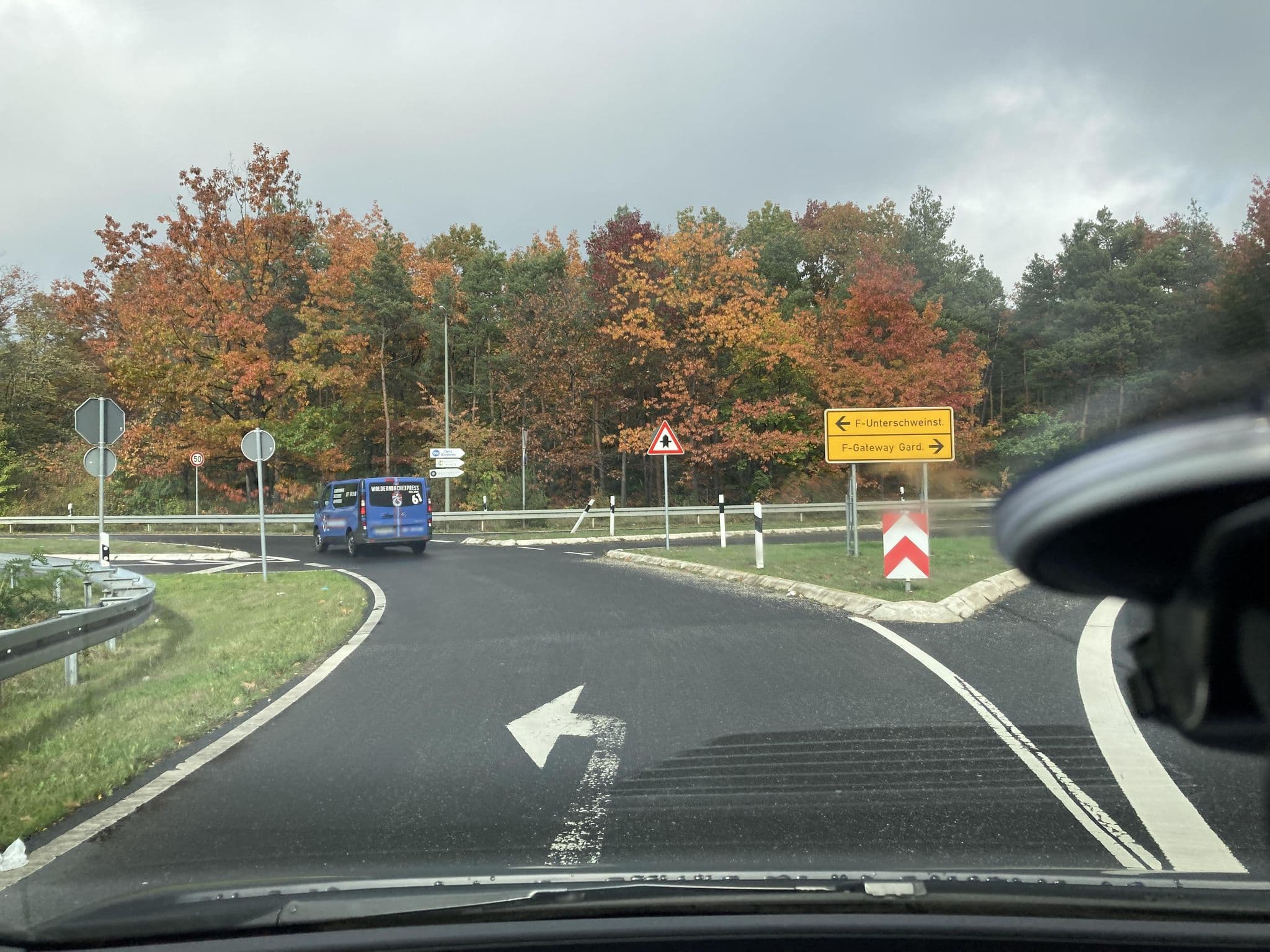 Street view near Suite 960, Zeppelinheim — © robffm (CC BY-SA · Mapillary)