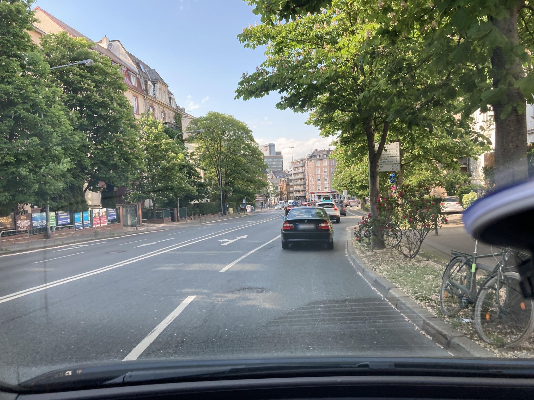Street view near An Der Grossen Strasse, Frankfurt am Main — © robffm (CC BY-SA · Mapillary)