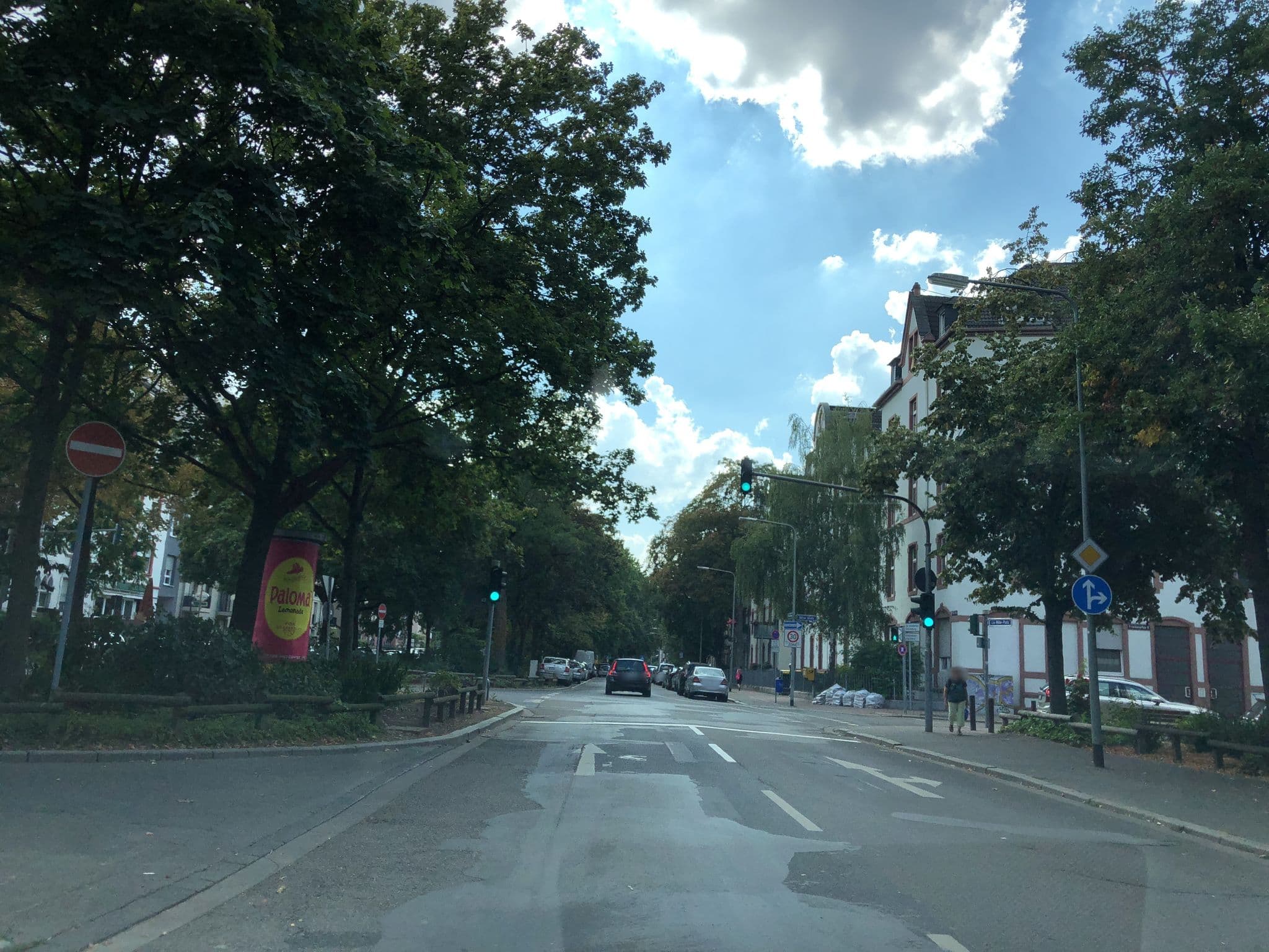 Street view near ipartment Frankfurt City, Gallus — © chuck (CC BY-SA · Mapillary)