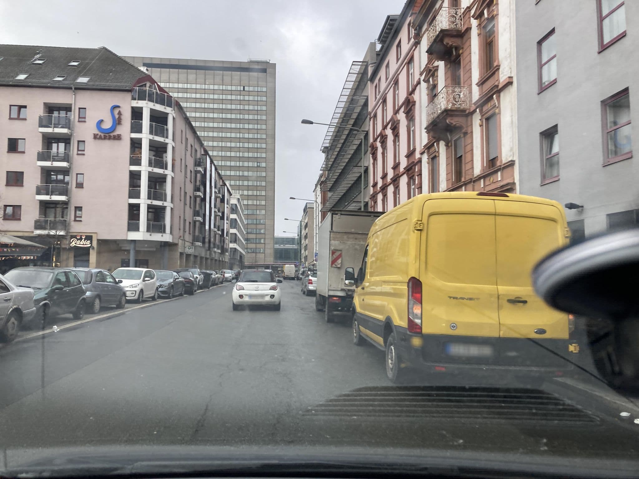 Street view near Rosen Michael und Urseanu Alexandru-Carol, Frankfurt am Main — © robffm (CC BY-SA · Mapillary)