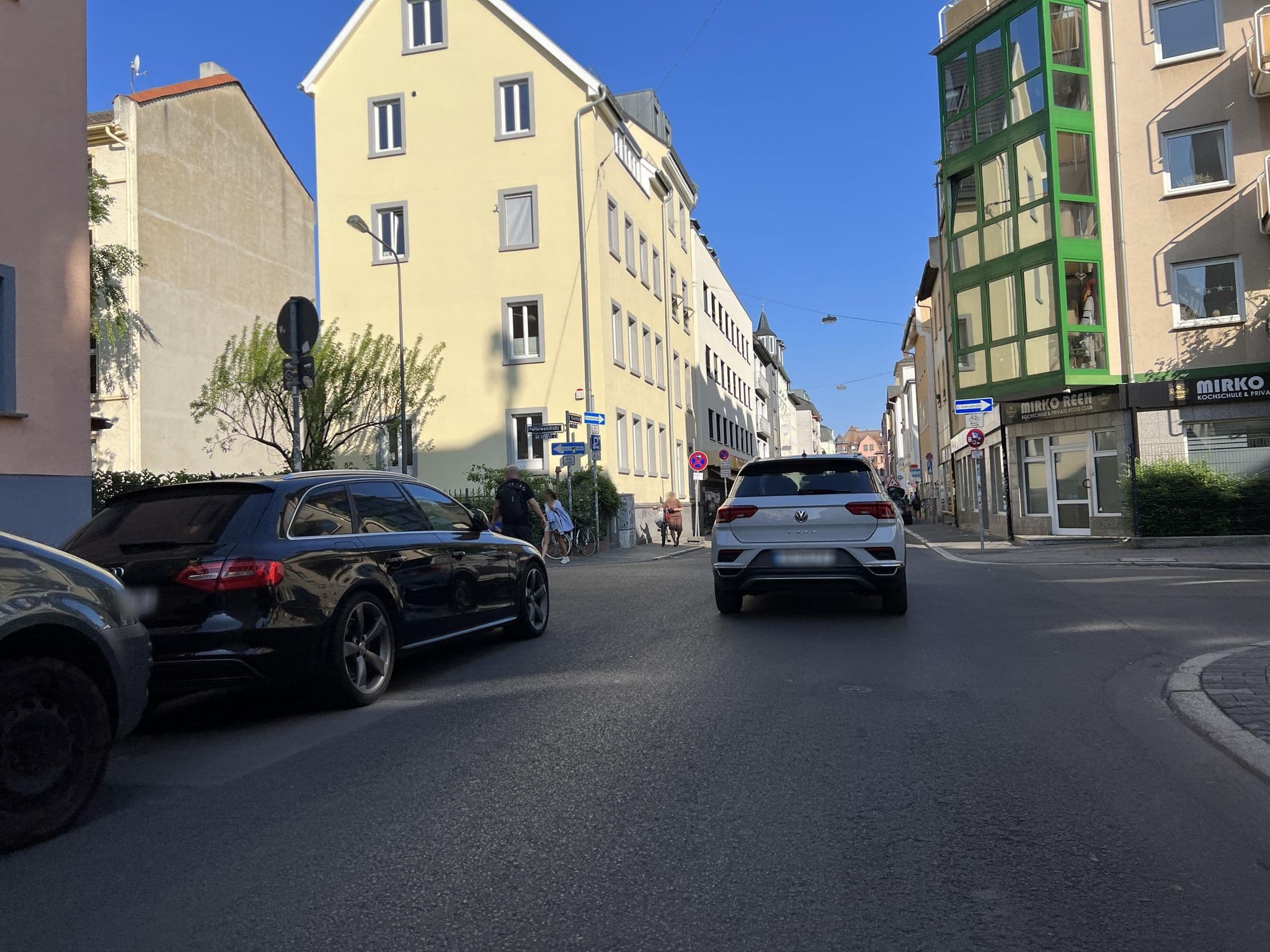 Street view near GHOTEL hotel & living, Frankfurt am Main — © robffm (CC BY-SA · Mapillary)
