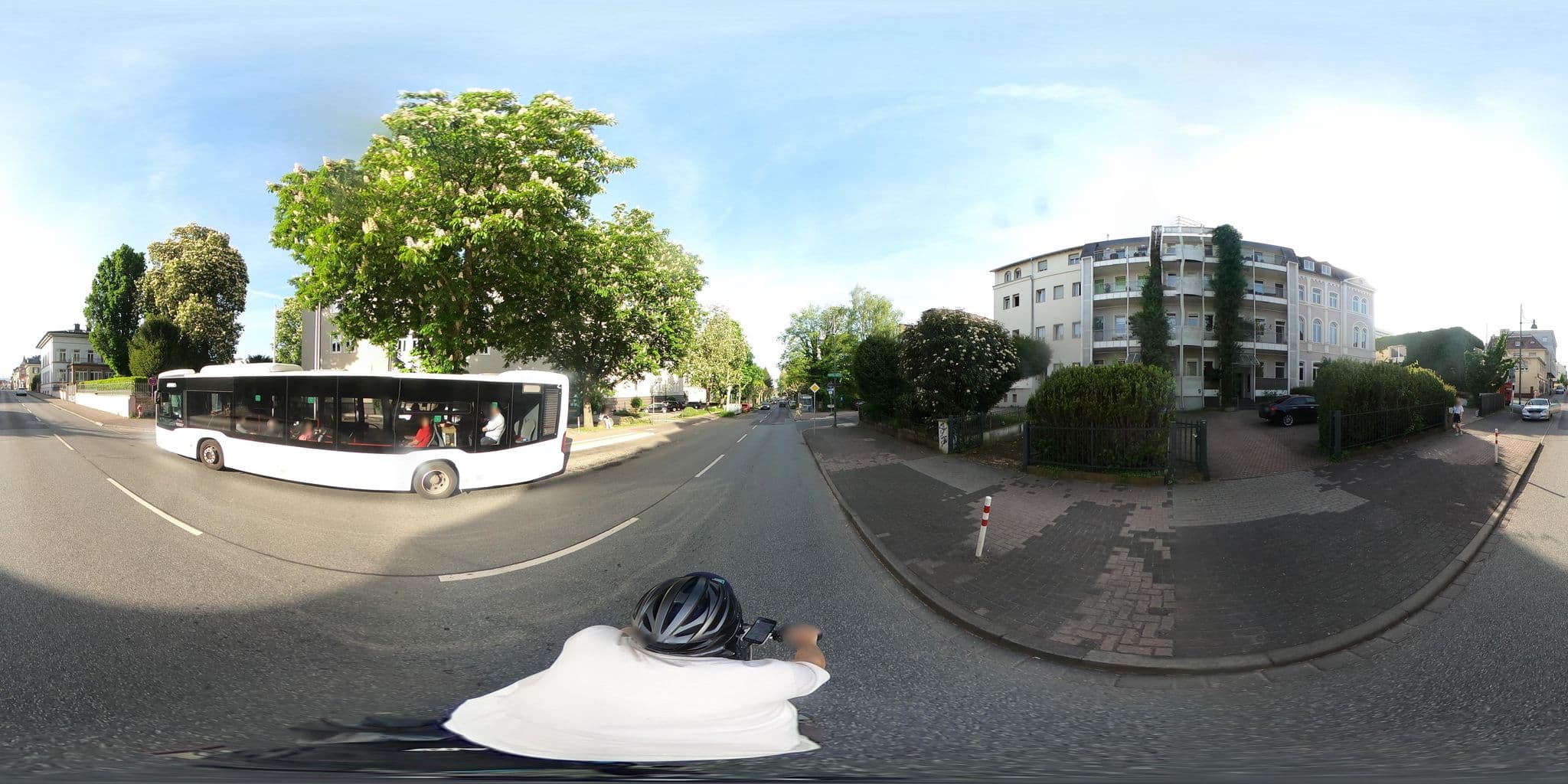 Street view near Gästehaus Henius, Bad Homburg vor der Höhe — © Planungsgesellschaft_RV-K (CC BY-SA · Mapillary)