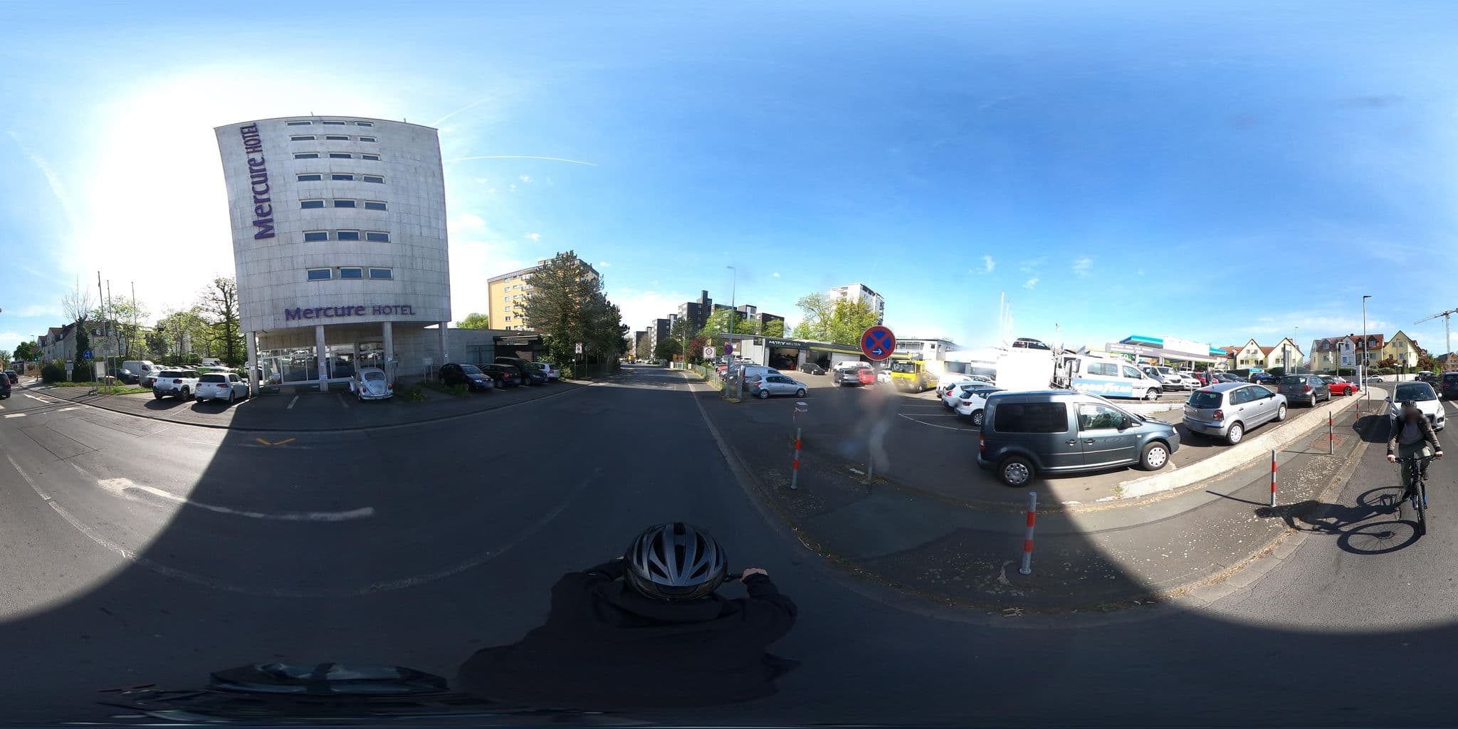 Street view near Mercure Hotel Bad Homburg Friedrichsdorf, Friedrichsdorf — © Planungsgesellschaft_RV-K (CC BY-SA · Mapillary)