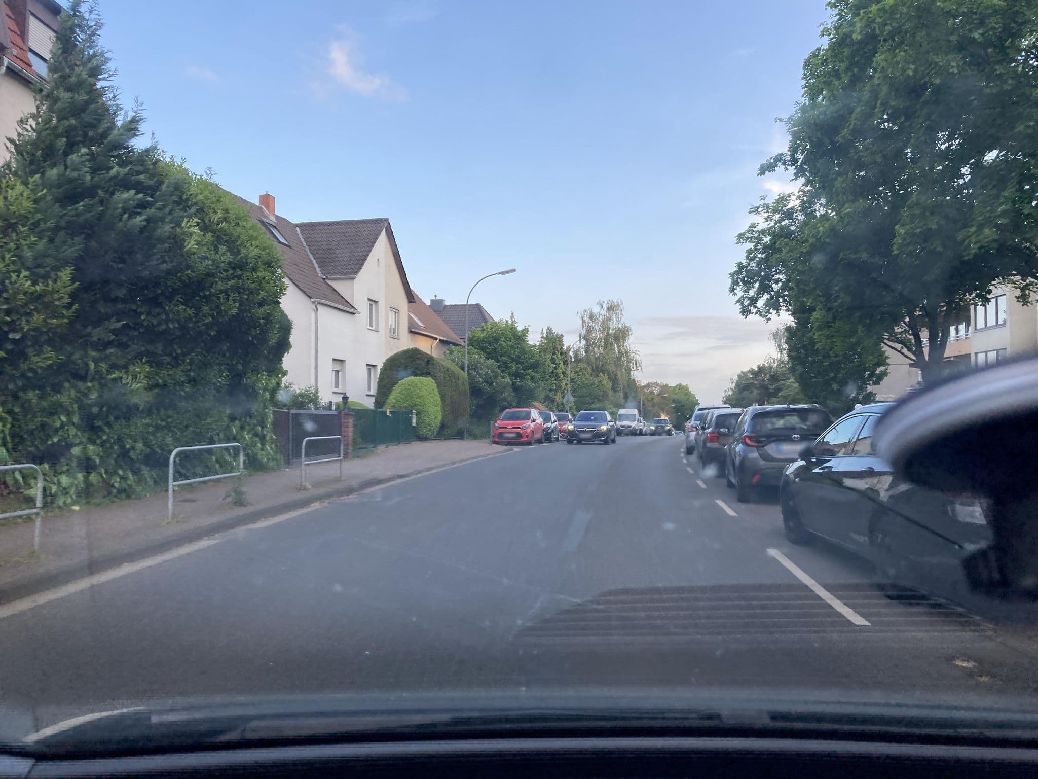 Street view near Hotel Travel Inn, Bad Vilbel — © robffm (CC BY-SA · Mapillary)