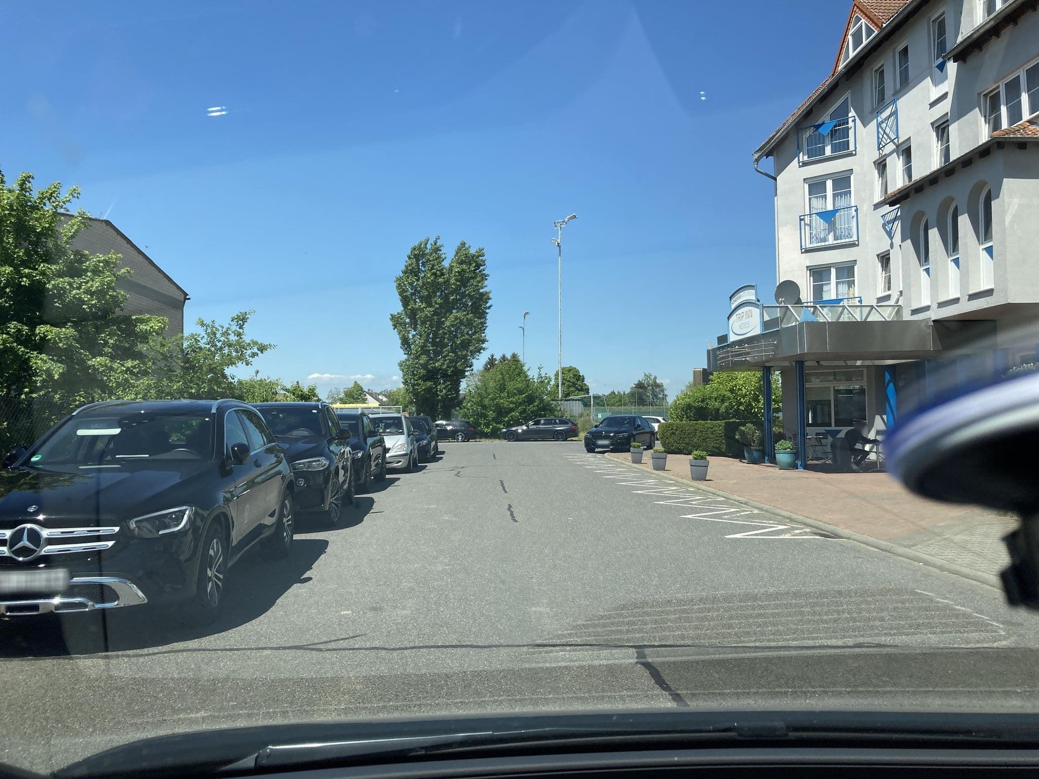 Street view near Trip Inn Kongress Hotel Rodgau, Rodgau — © robffm (CC BY-SA · Mapillary)
