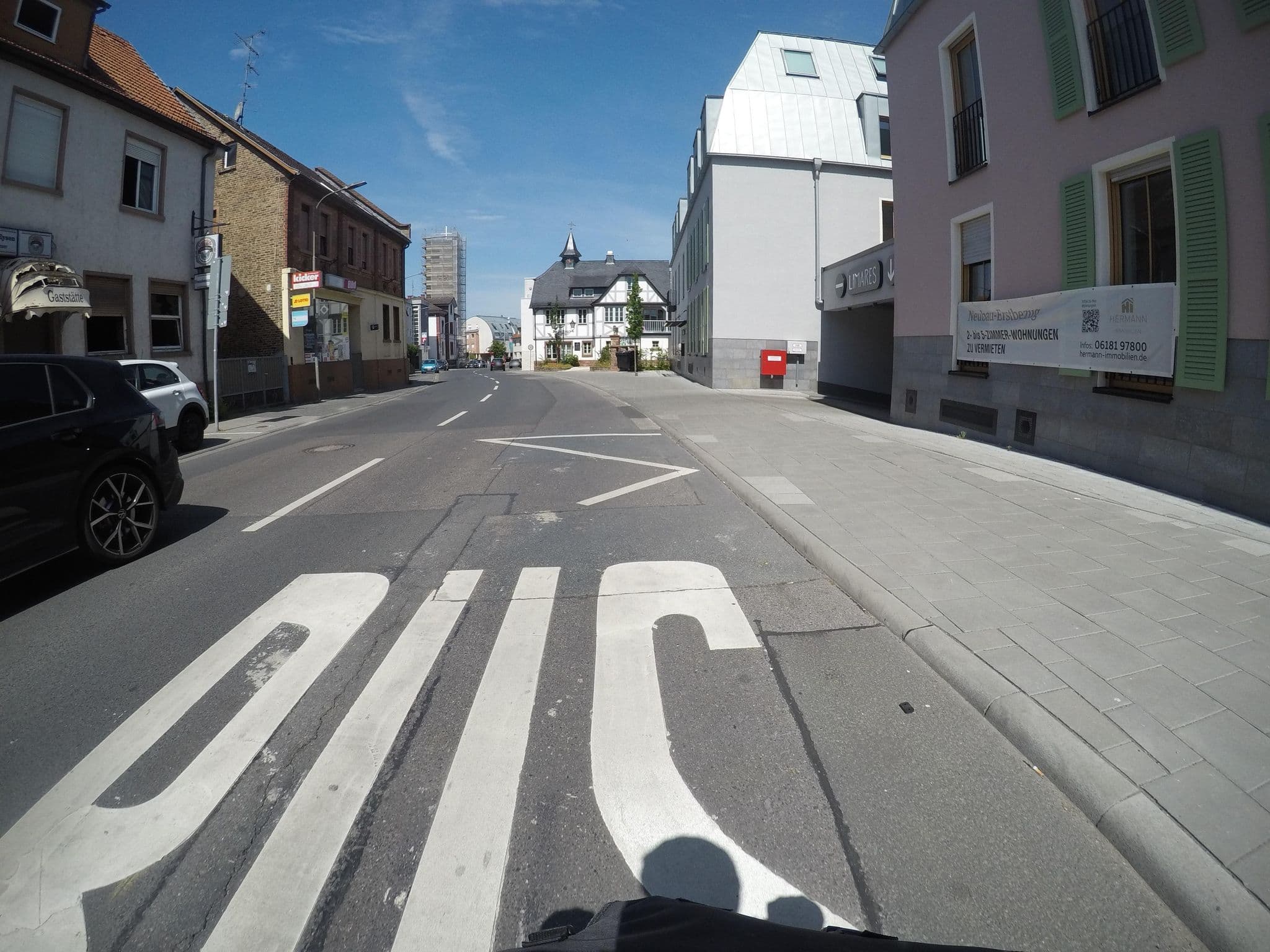 Street view near Landhaus Hotel Waitz, Mühlheim am Main — © mfa (CC BY-SA · Mapillary)
