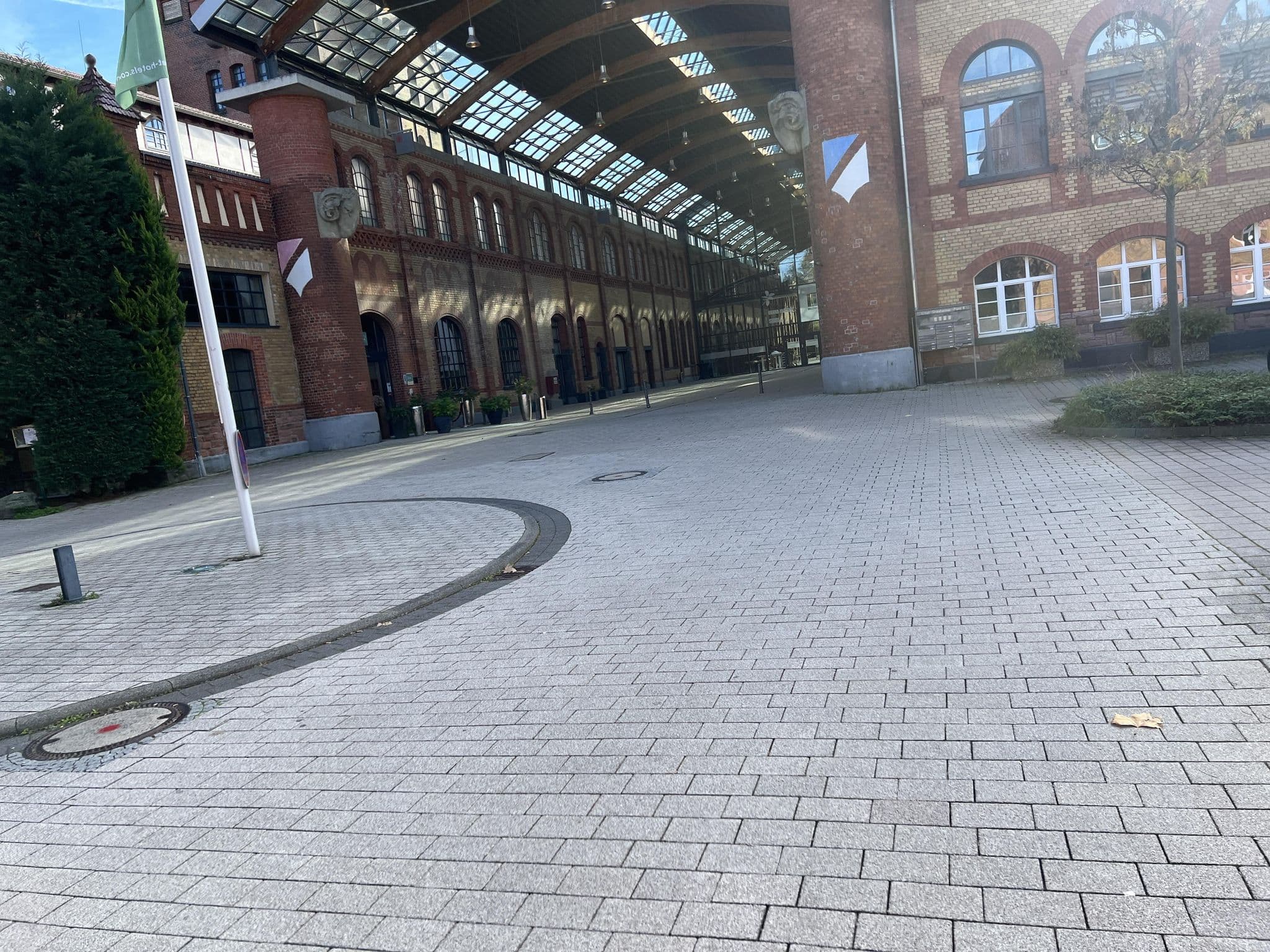 Street view near ACHAT Plaza - Room 257, Offenbach — © robffm (CC BY-SA · Mapillary)
