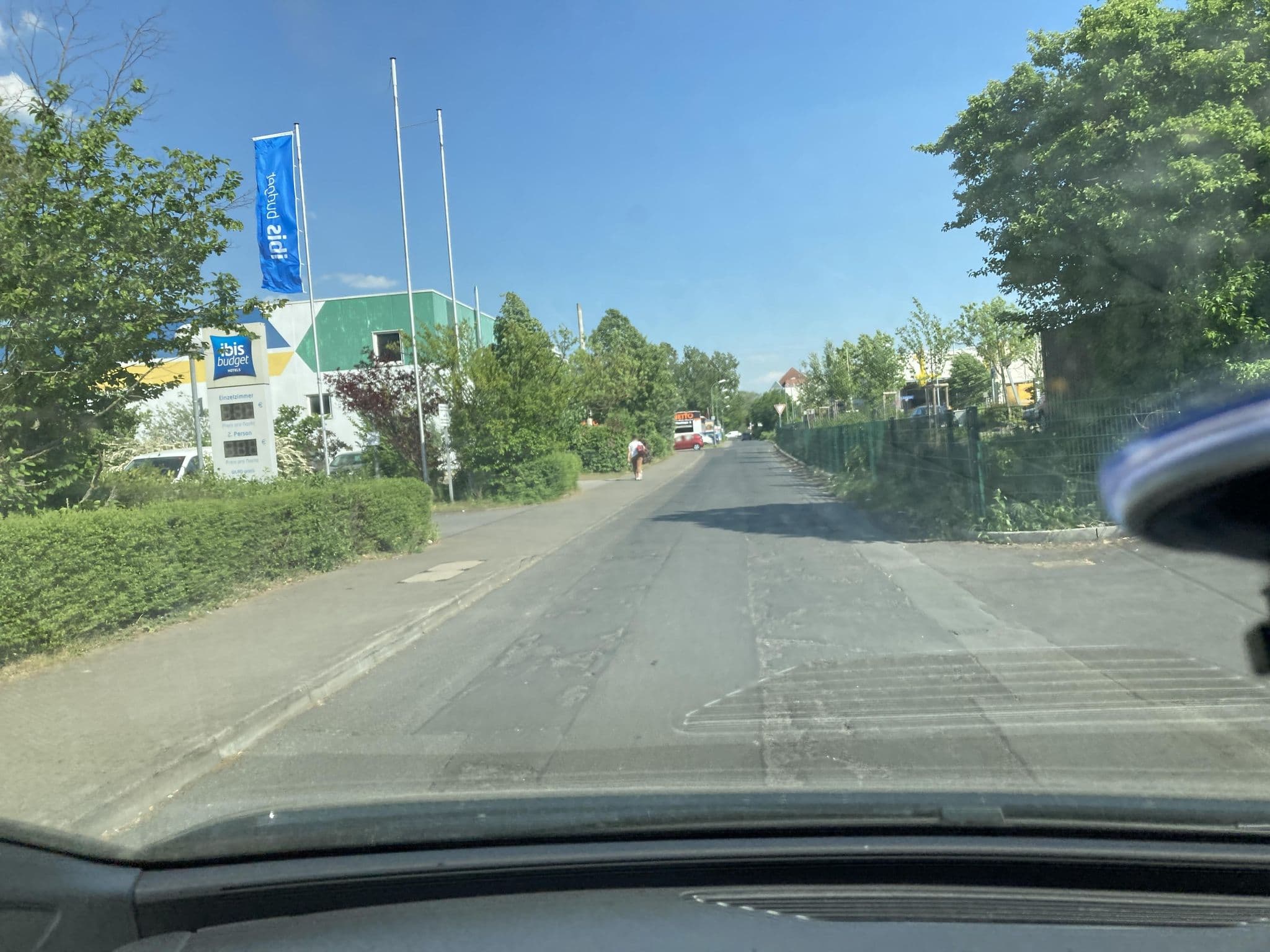 Street view near ibis budget Frankfurt Offenbach Sued, Offenbach — © robffm (CC BY-SA · Mapillary)