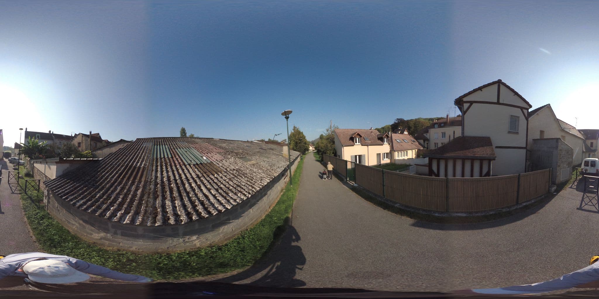 Street view near Le Week End, Vernon — © geovelo (CC BY-SA · Mapillary)