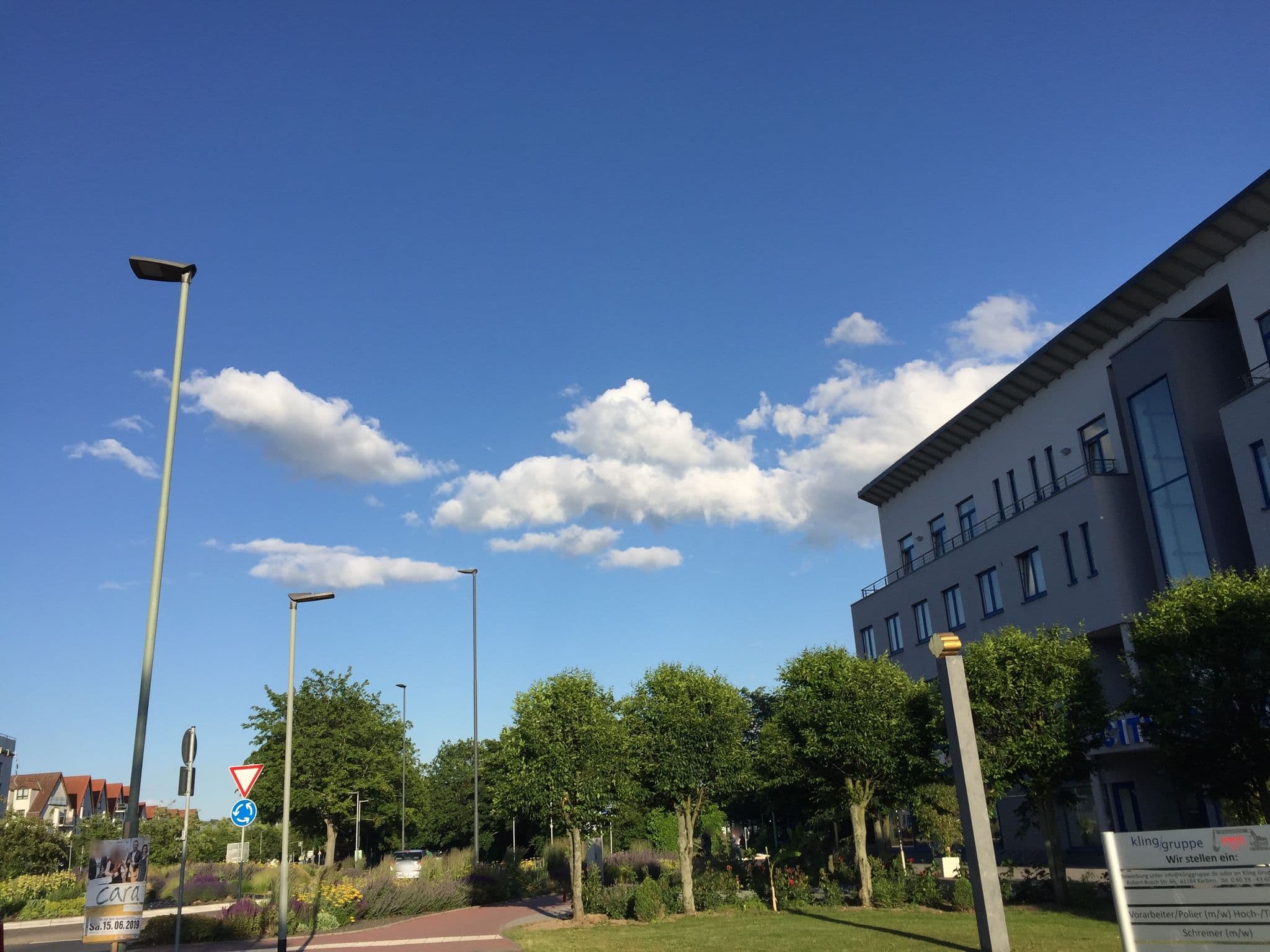 Street view near Hotel Panorama, Karben — © troher15 (CC BY-SA · Mapillary)