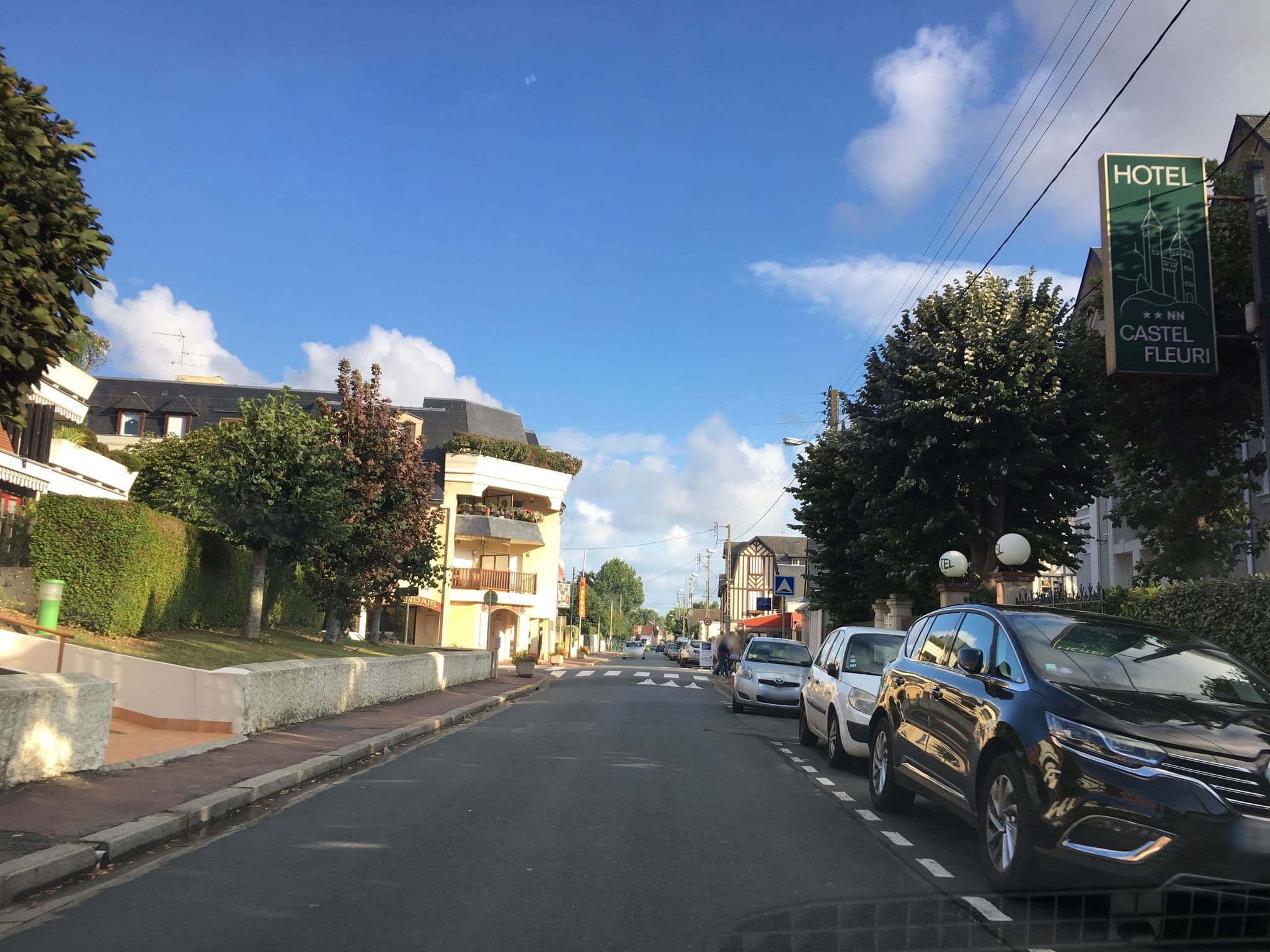 Street view near Castel Fleuri, Cabourg — © cquest (CC BY-SA · Mapillary)