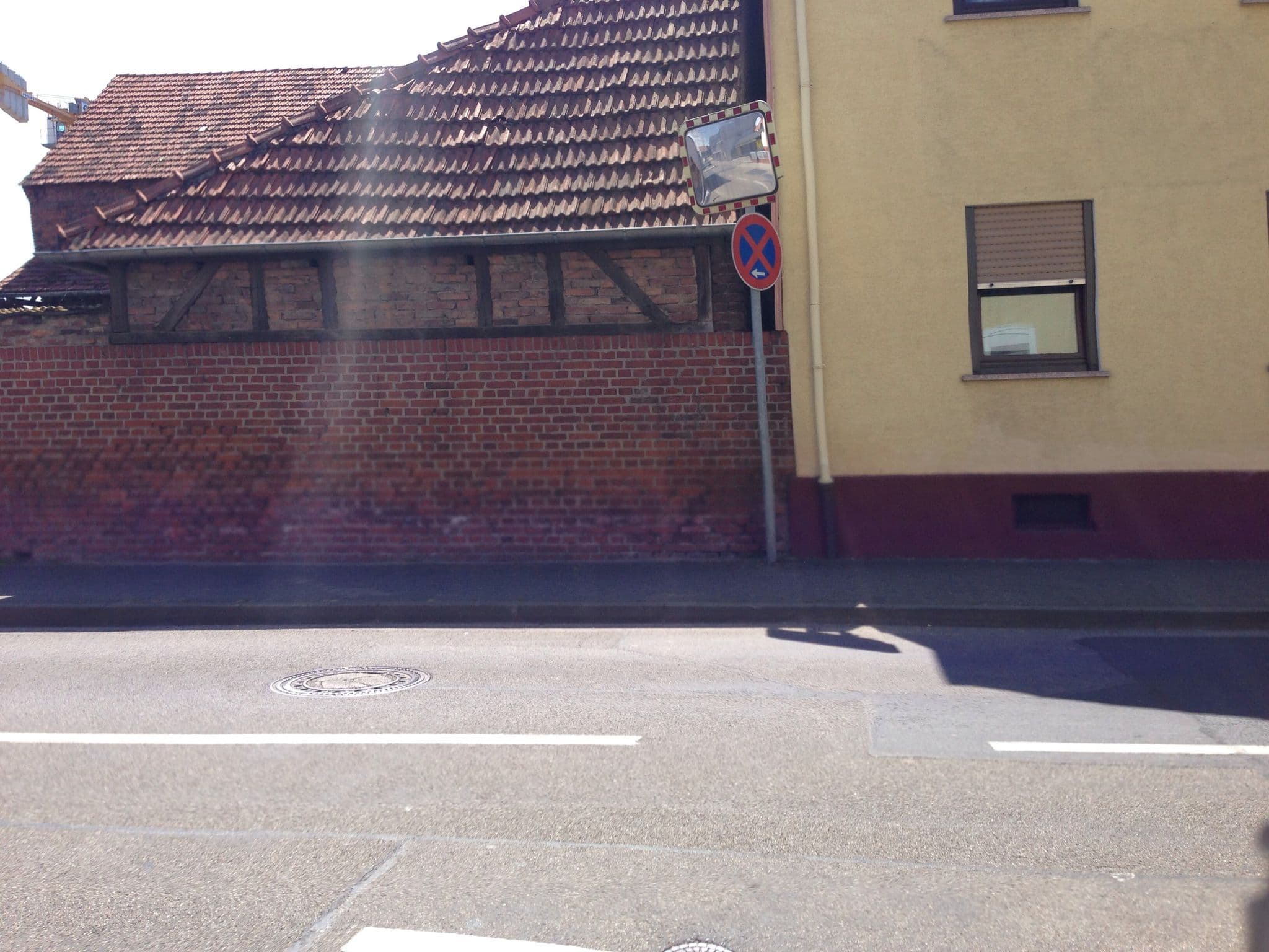Street view near La Roche GmbH, Bruchköbel — © flidolin (CC BY-SA · Mapillary)