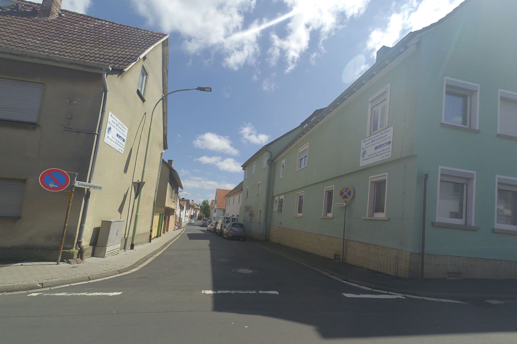 Street view near Hotel Zur Rose, Karben — © wegavision (CC BY-SA · Mapillary)