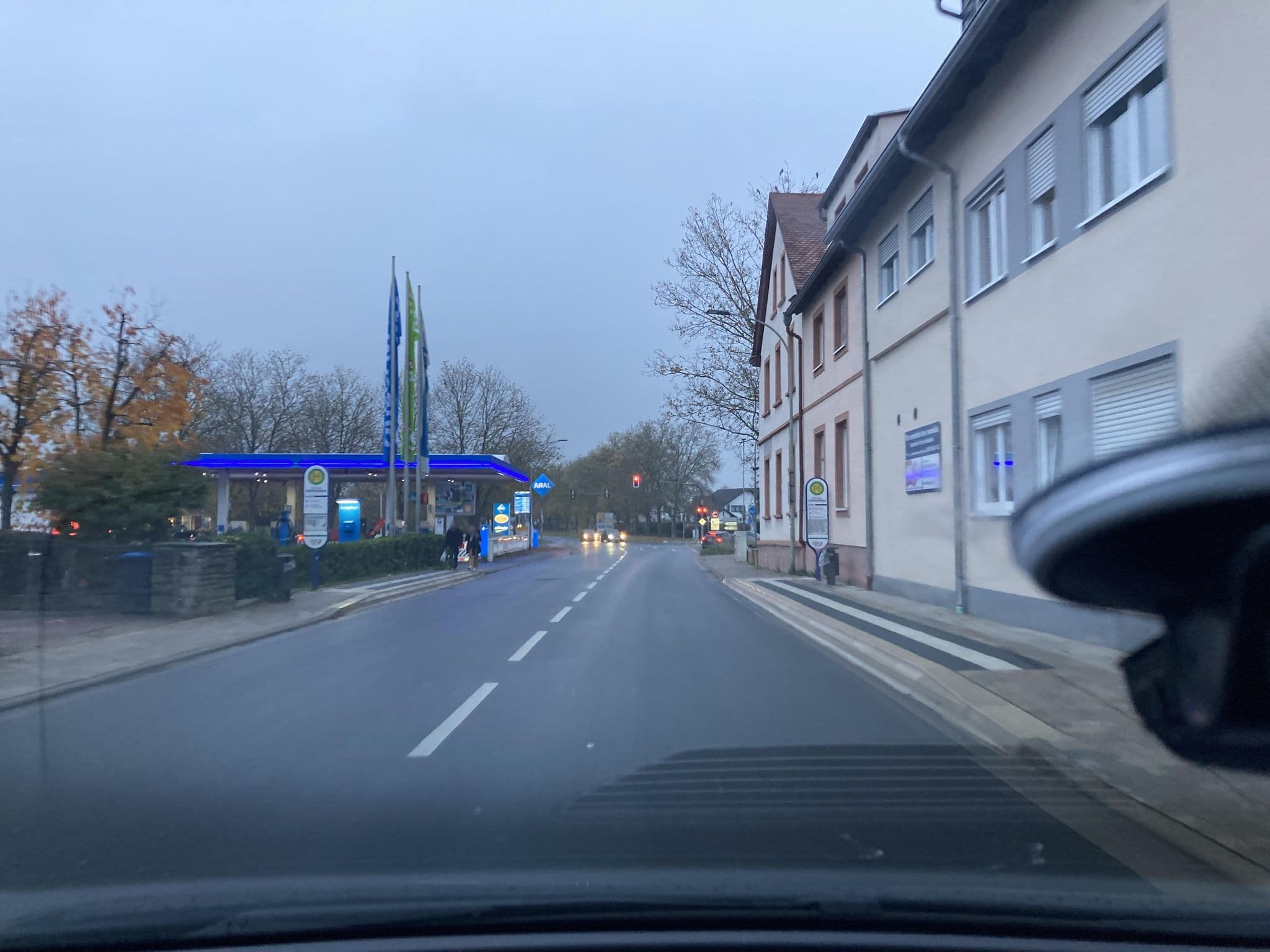 Street view near Hotel Restaurant Gehspitze, Karben — © robffm (CC BY-SA · Mapillary)