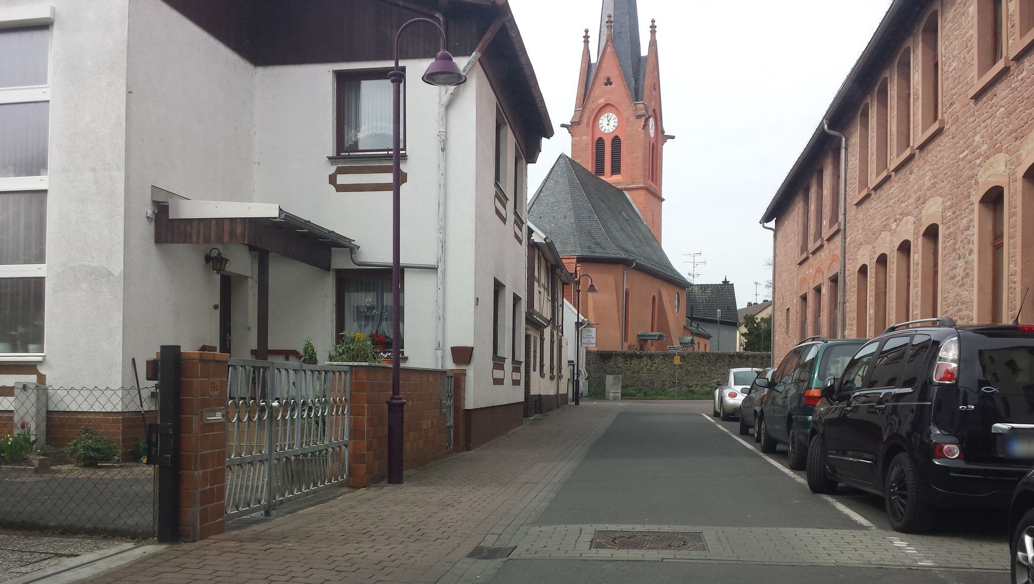 Street view near Hotel Zum Schiffchen, Mühlheim am Main — © wegavision (CC BY-SA · Mapillary)