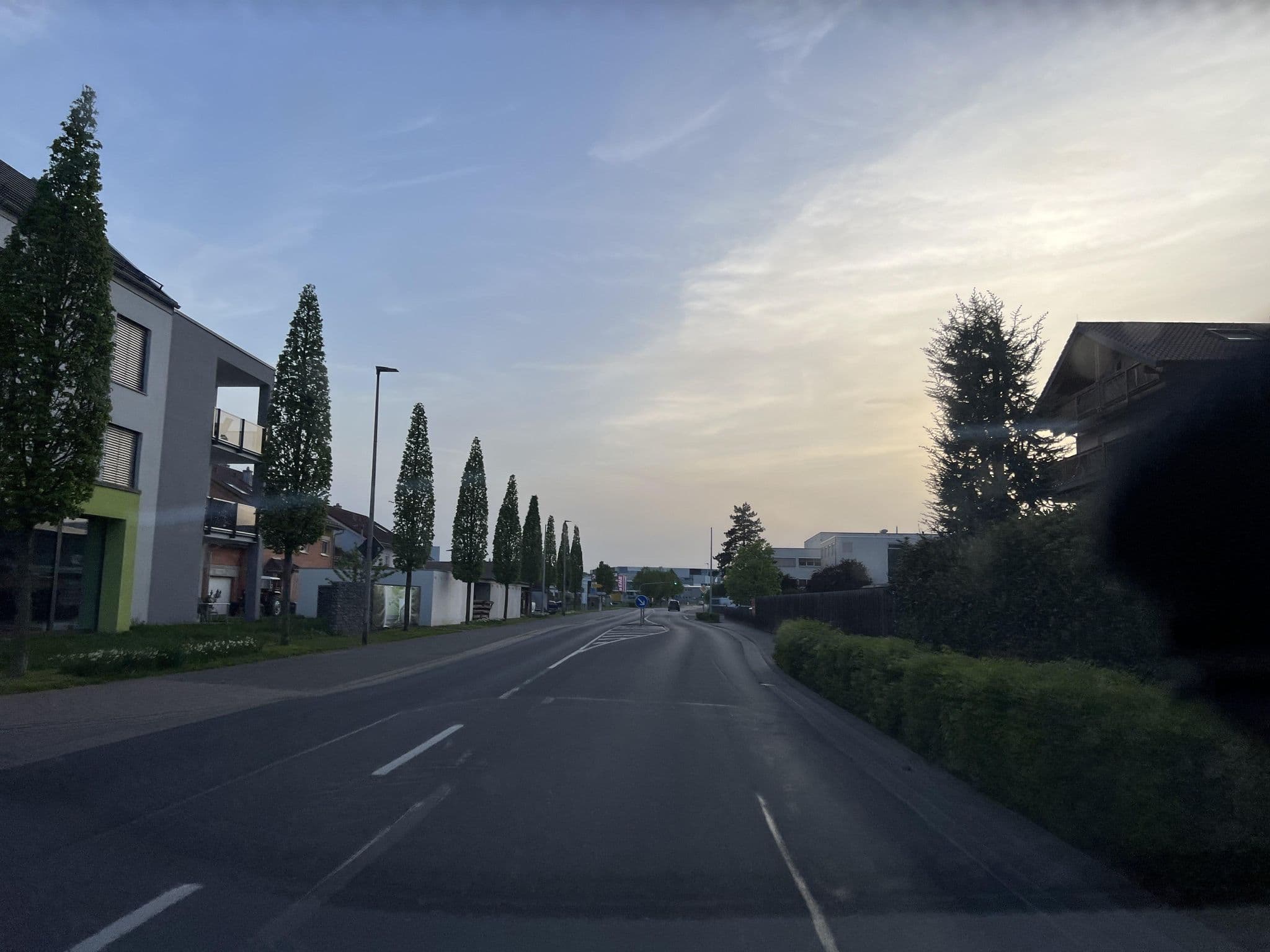 Street view near Boardinghouse-Niedernberg, Niedernberg — © robffm (CC BY-SA · Mapillary)