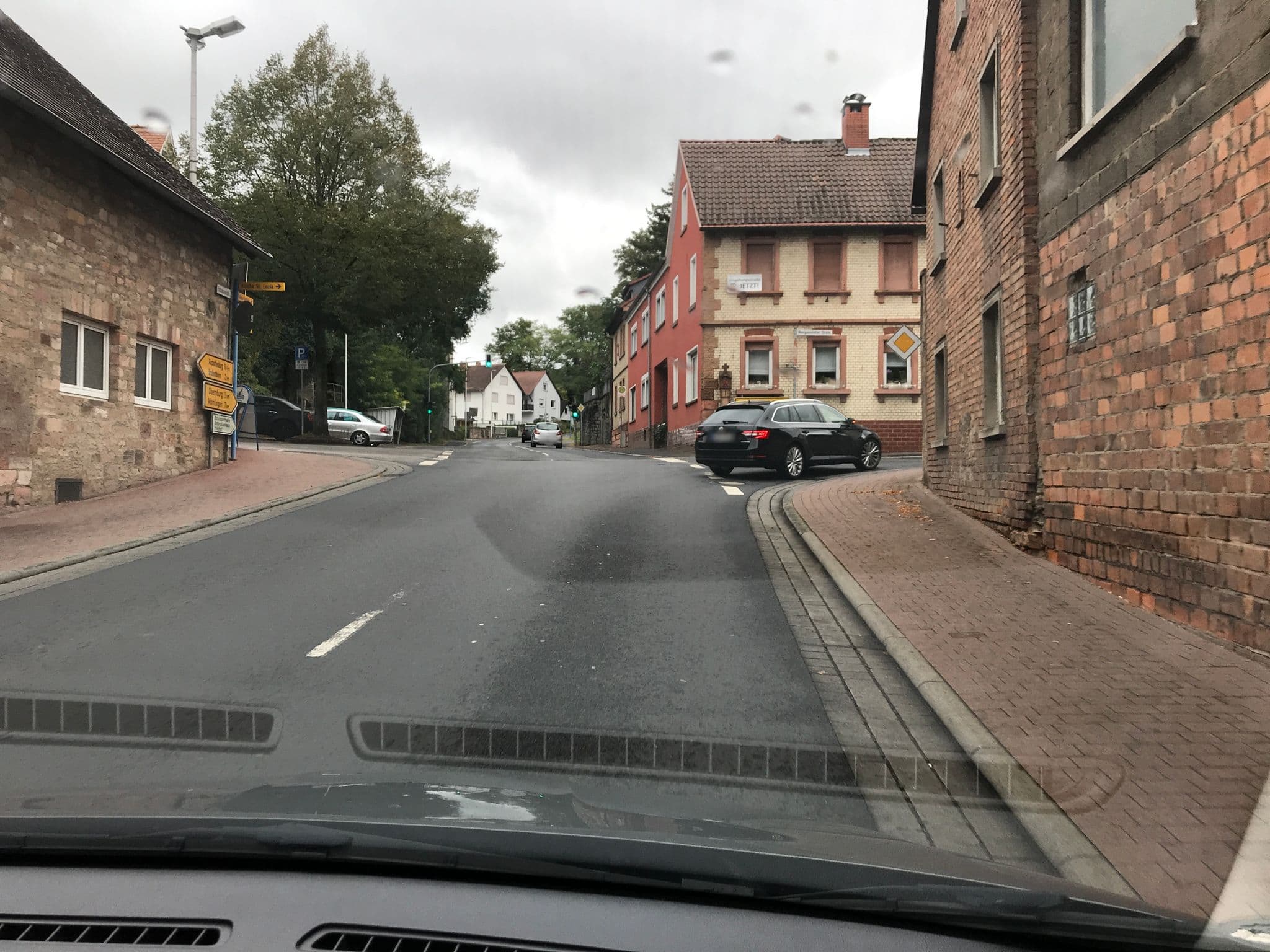 Street view near Hock Landgasthof, Großostheim — © oschn0r (CC BY-SA · Mapillary)