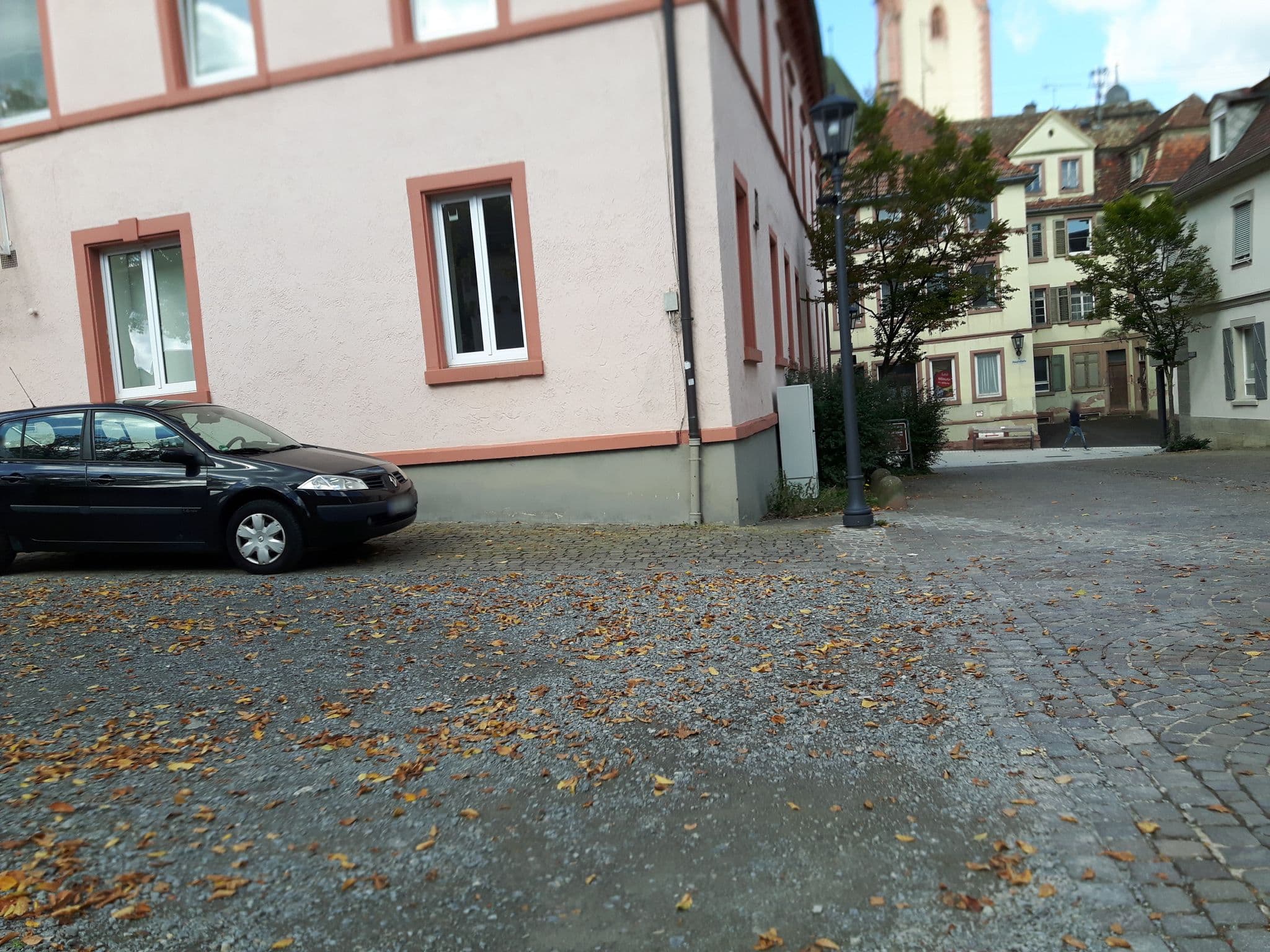 Street view near Hotel am Schloss, Tauberbischofsheim — © changchun1 (CC BY-SA · Mapillary)