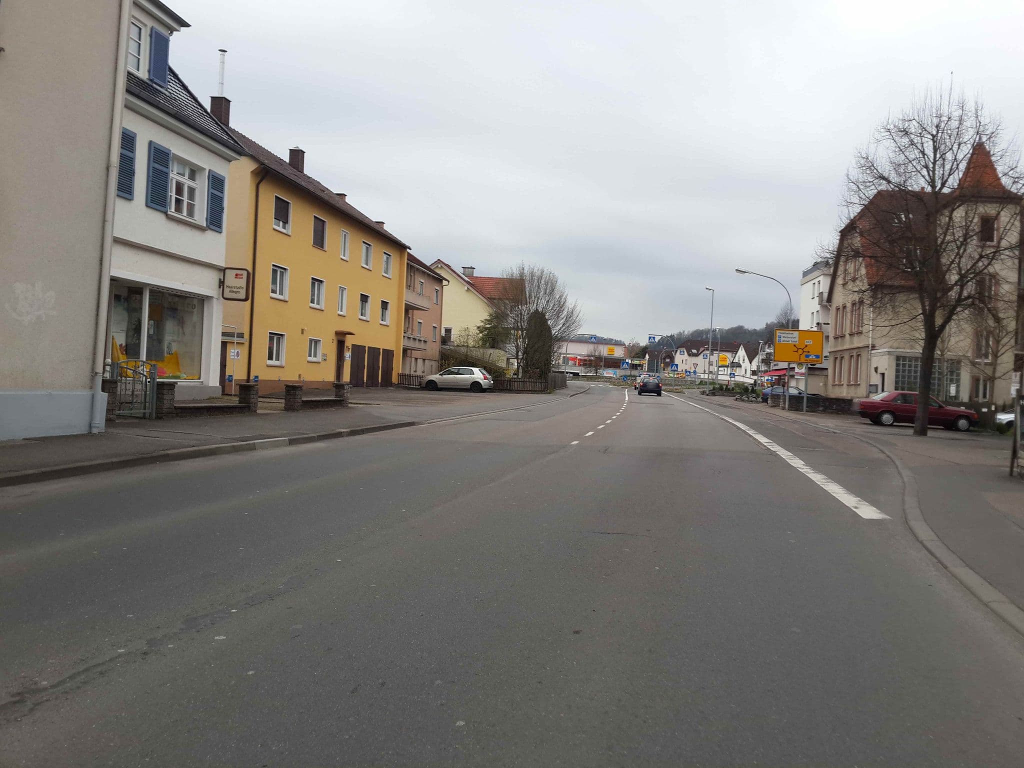 Street view near AktiPlus, Bad Mergentheim — © changchun1 (CC BY-SA · Mapillary)