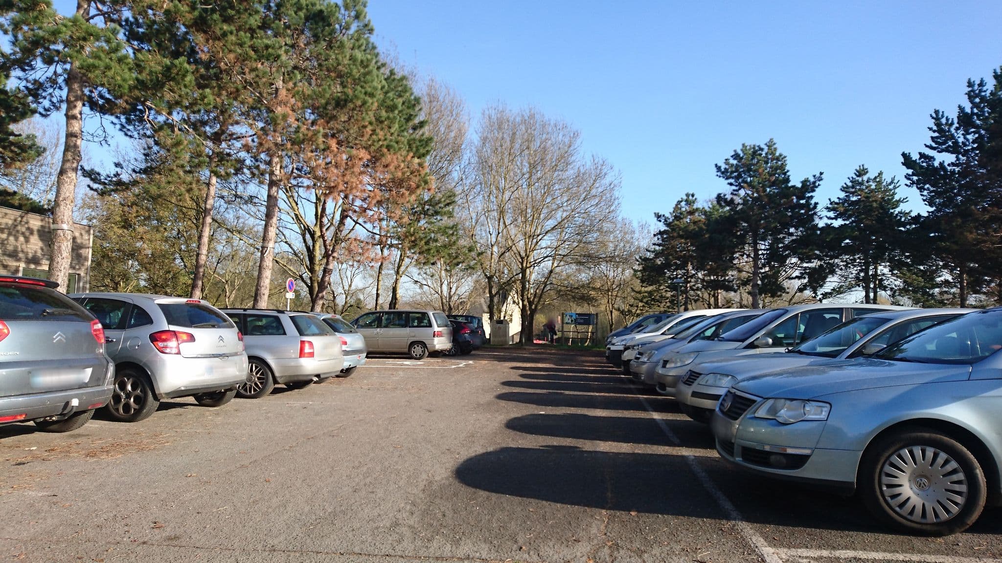 Street view near Éthic étapes Lac de Maine, Angers — © ljbouere (CC BY-SA · Mapillary)