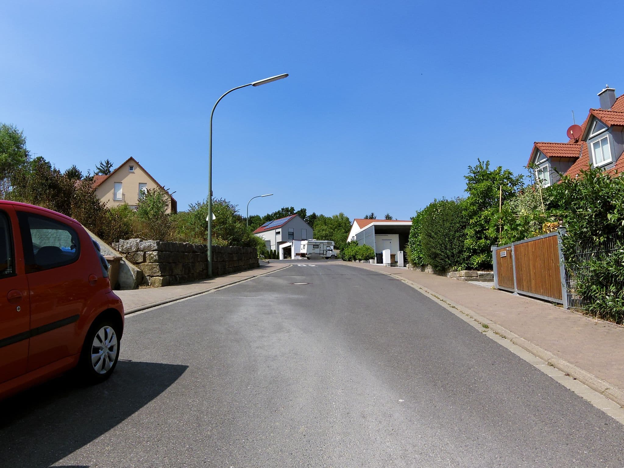 Street view near Hotel- und Veranstaltungsservice Treutlein, Zell am Main — © zoegglmeyr (CC BY-SA · Mapillary)
