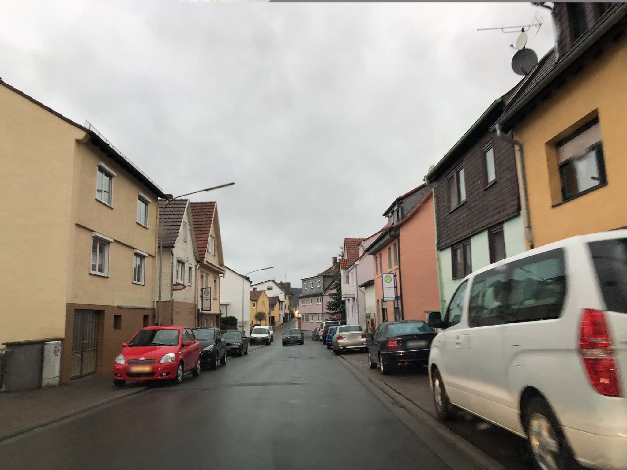 Street view near Haus Sonneneck, Bad König — © chuck (CC BY-SA · Mapillary)
