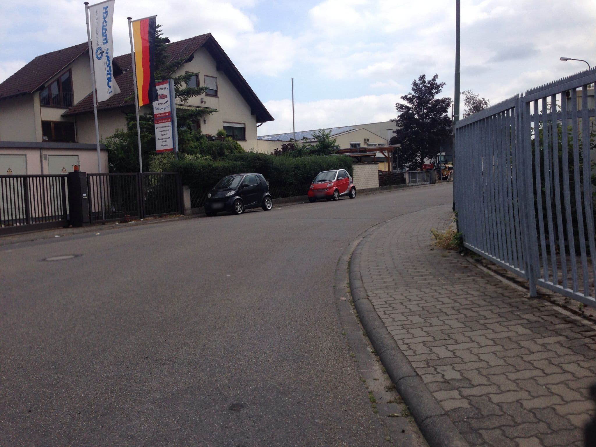Street view near Marianne Schulze Fremdenzimmer, Hanau am Main — © flidolin (CC BY-SA · Mapillary)