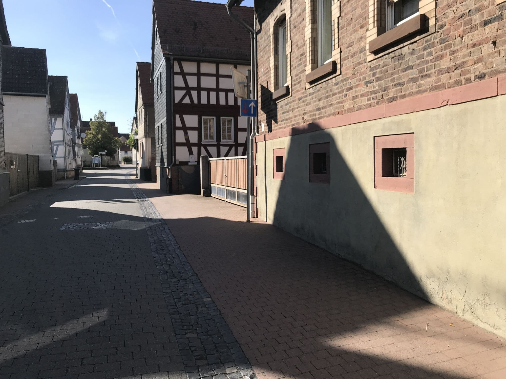 Street view near Antikhof Lindheim, Altenstadt — © troher15 (CC BY-SA · Mapillary)