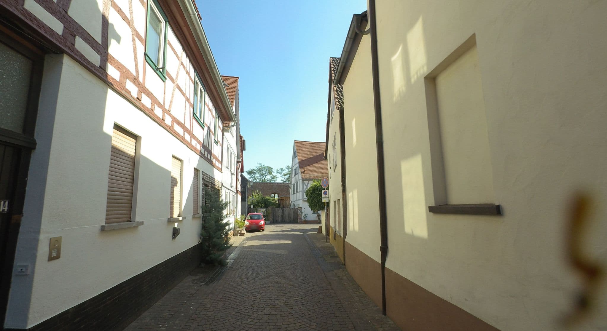 Street view near Altstadtglück Seligenstadt, Seligenstadt — © schulf (CC BY-SA · Mapillary)