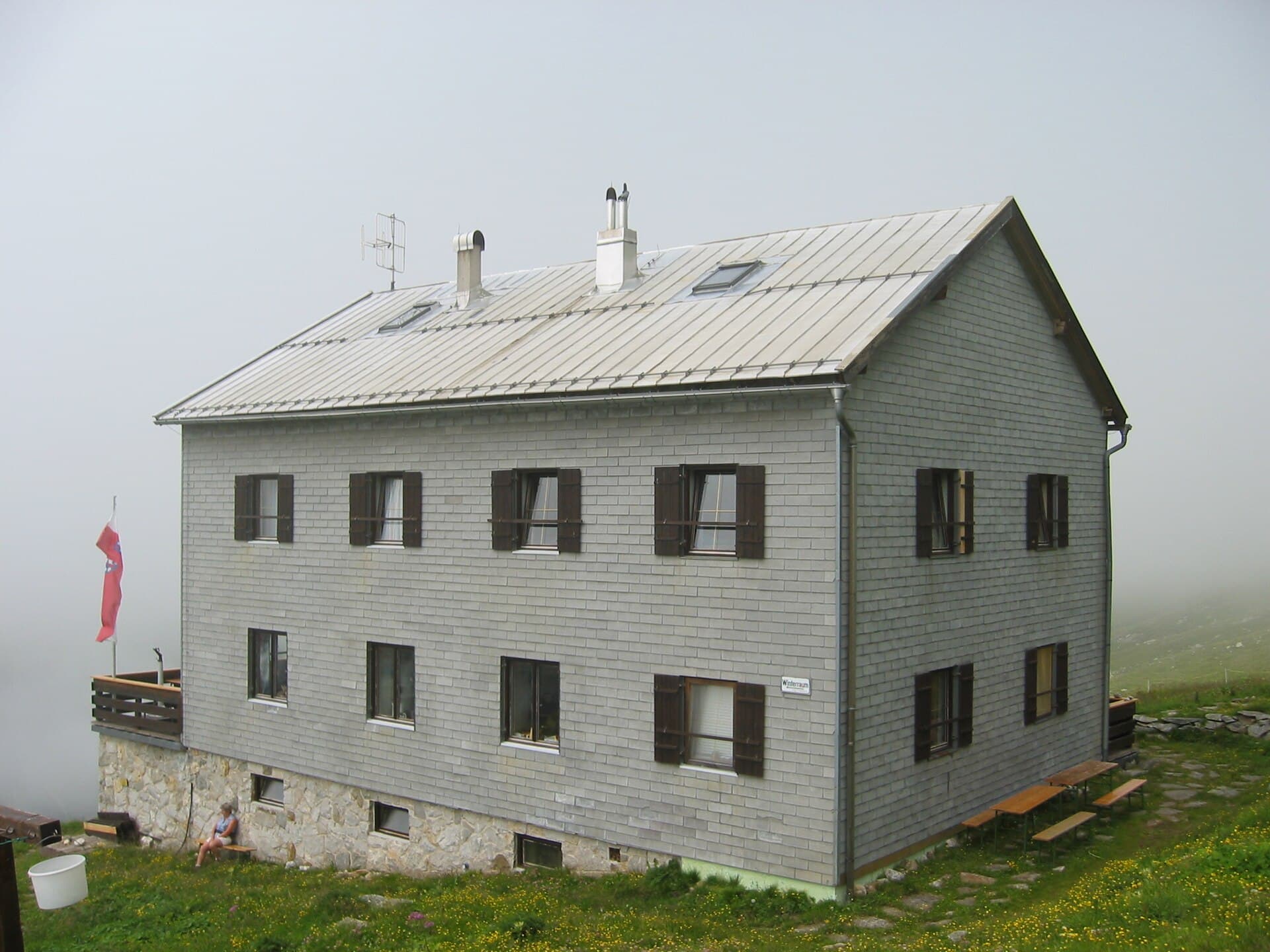 Neue Thüringer Hütte (via Wikimedia Commons, CC BY-SA 3.0)