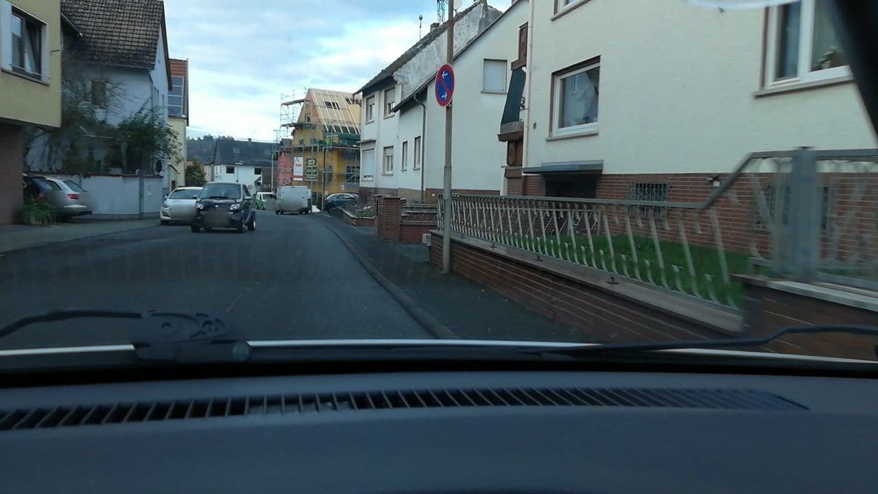 Street view near Barbarossa, Rodenbach — © nickth (CC BY-SA · Mapillary)