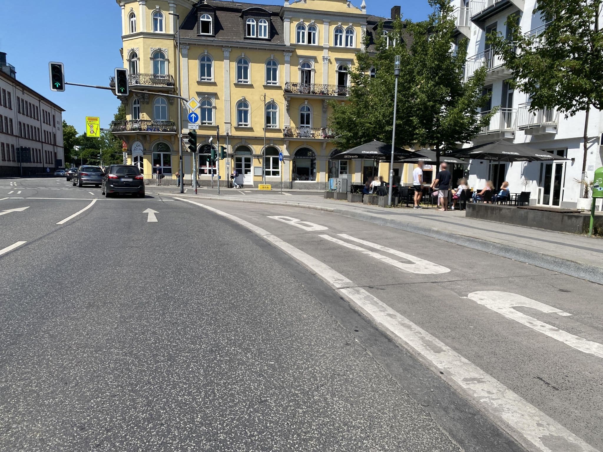 Street view near Hotel Kübel, Gießen — © troher15 (CC BY-SA · Mapillary)