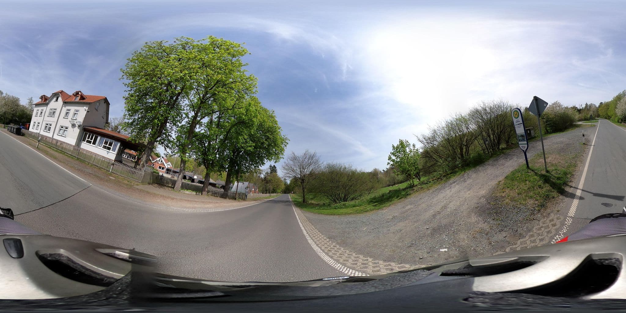 Street view near Jugendgästehaus Hubertus, Usingen — © tmka (CC BY-SA · Mapillary)