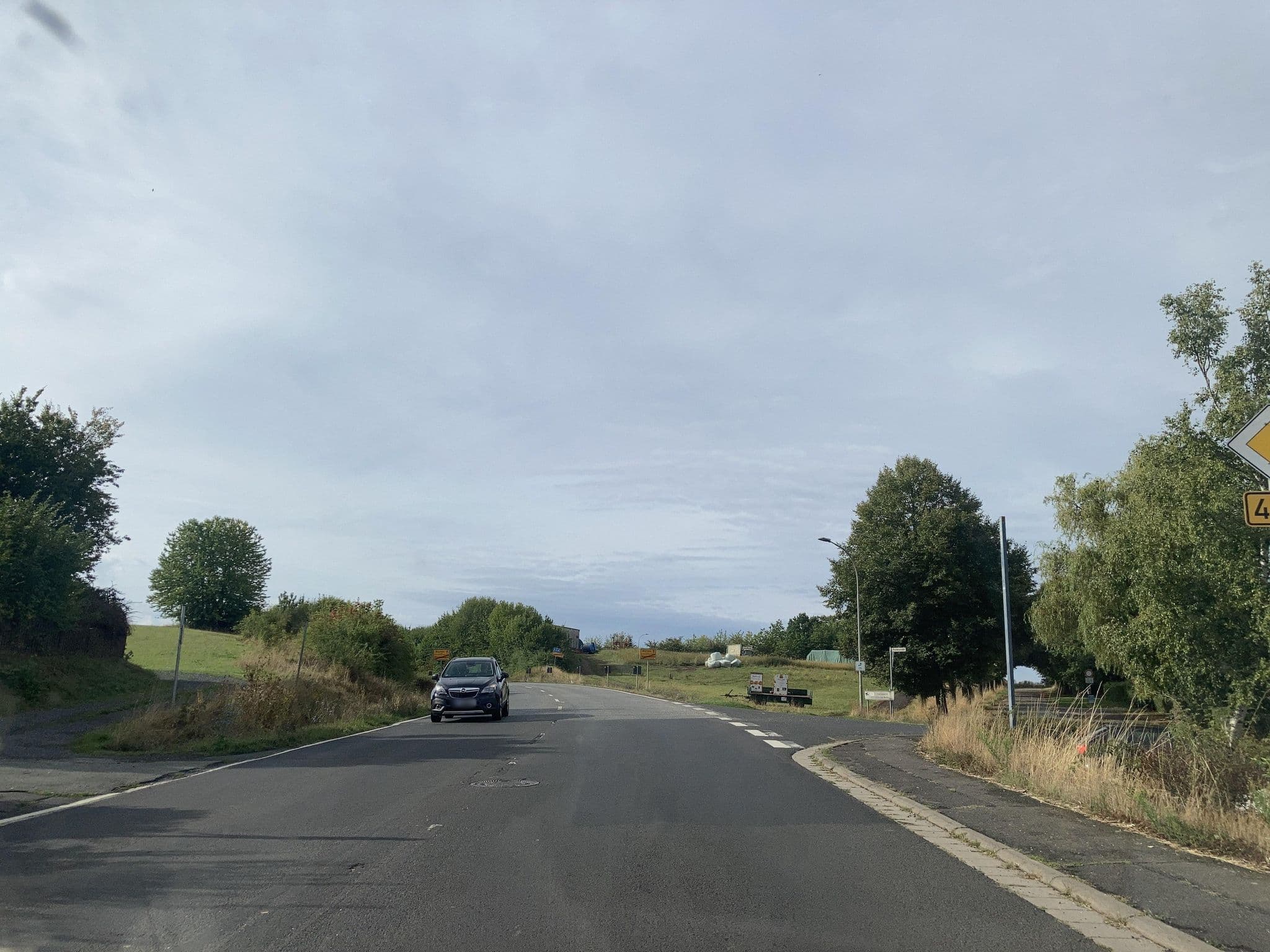 Street view near Hotel Schweikardt Ortenberg, Ortenberg — © tasmaniadevil (CC BY-SA · Mapillary)