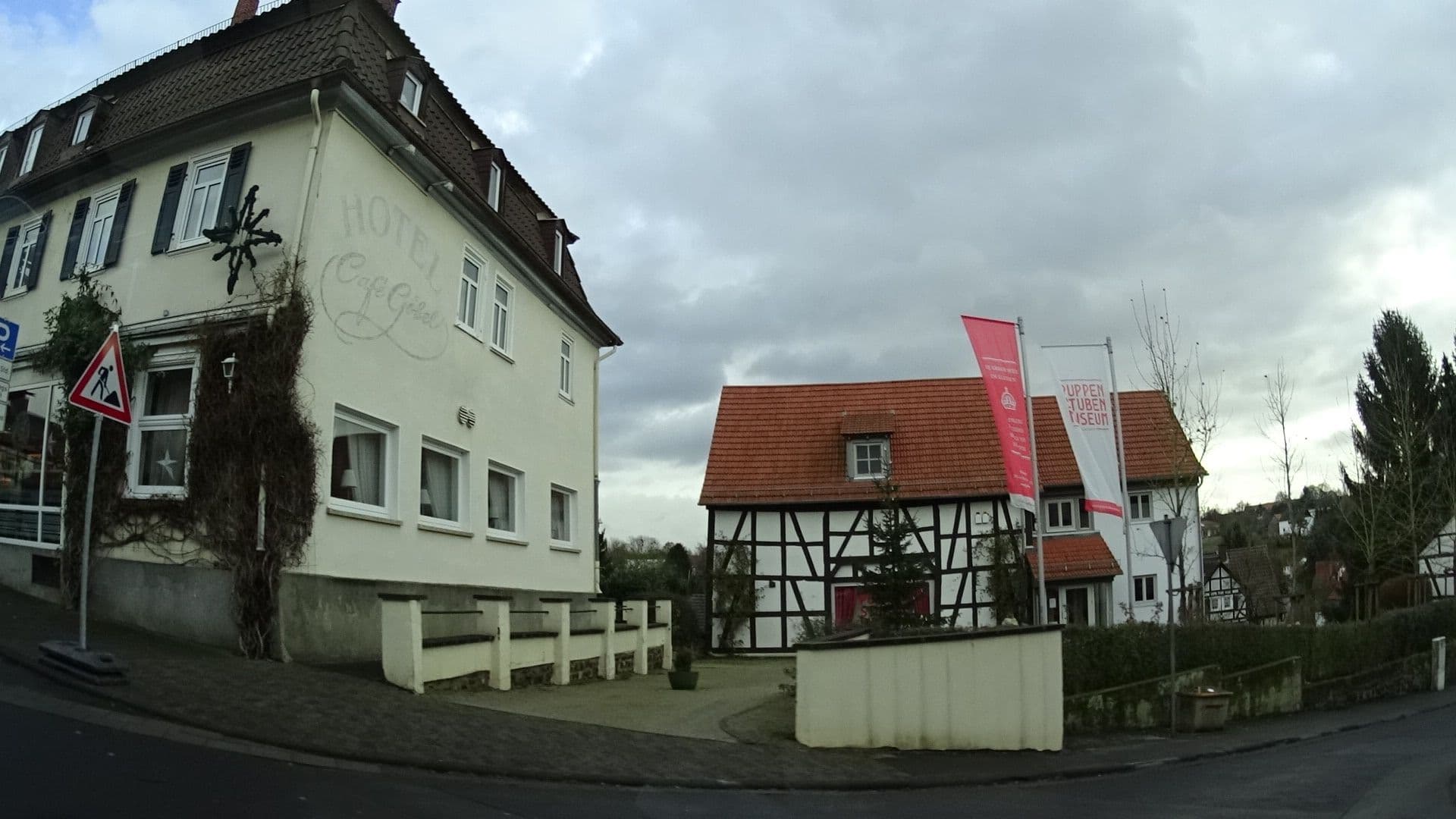 Street view near Unser kleines Hotel Café Göbel, Laubach — © ramap (CC BY-SA · Mapillary)