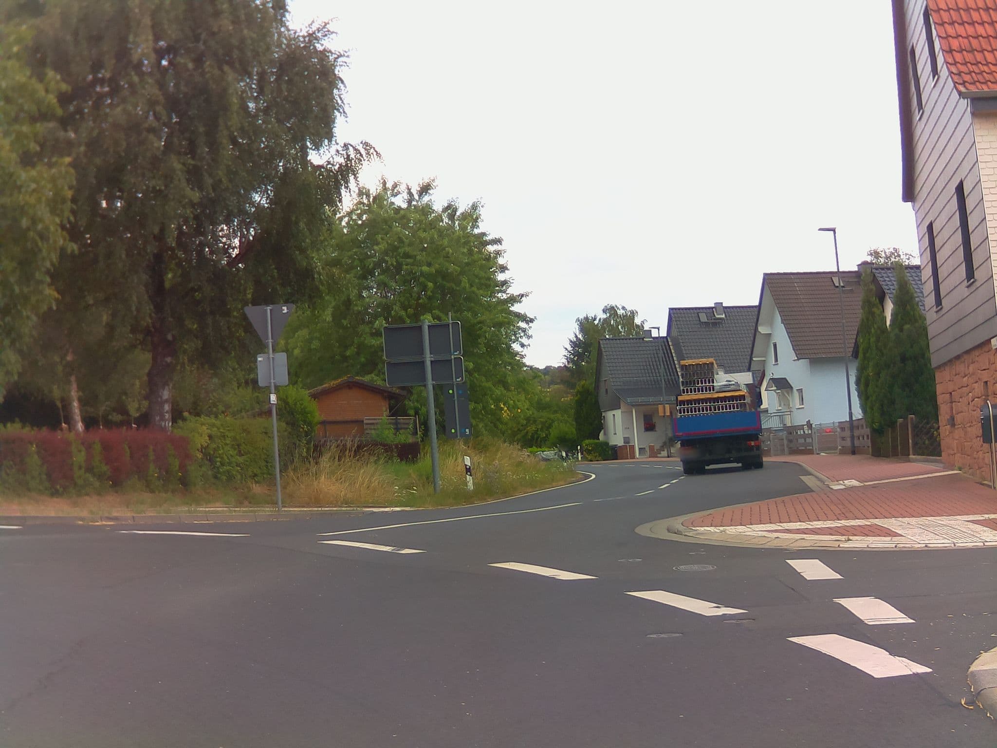 Street view near Ferienwohnung Wetterau, Kefenrod — © ramap (CC BY-SA · Mapillary)