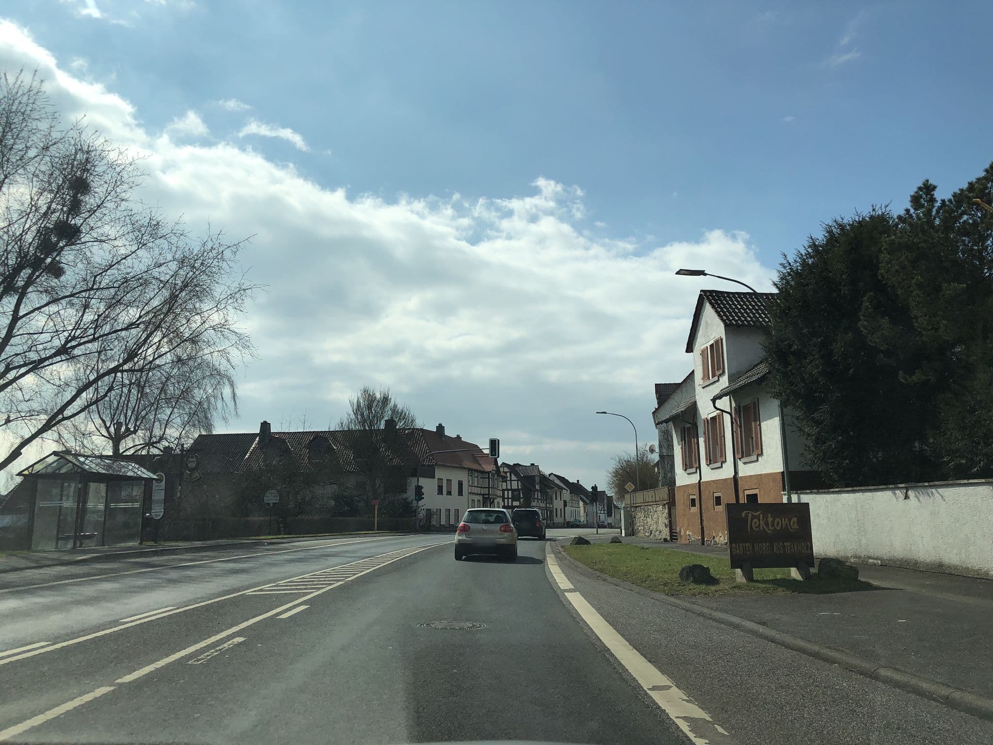 Street view near Tektona Bed & Breakfast, Nidda — © chuck (CC BY-SA · Mapillary)