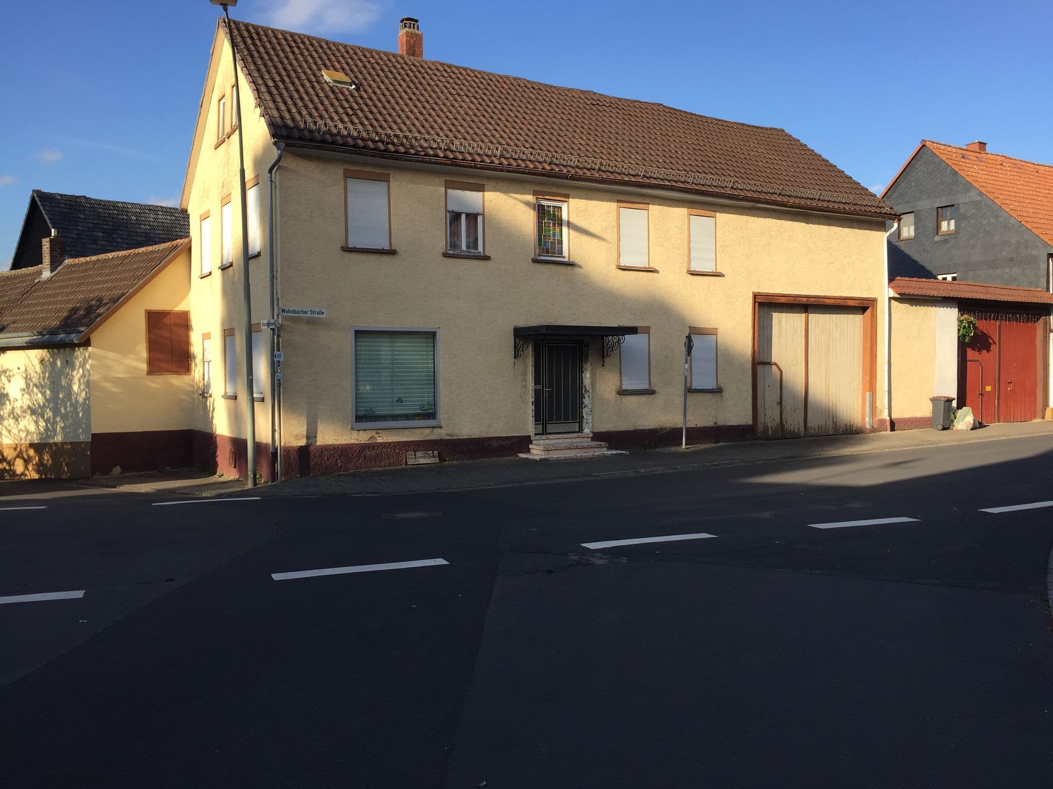 Street view near Hotel-Restaurant zur Burg, Münzenberg — © troher15 (CC BY-SA · Mapillary)
