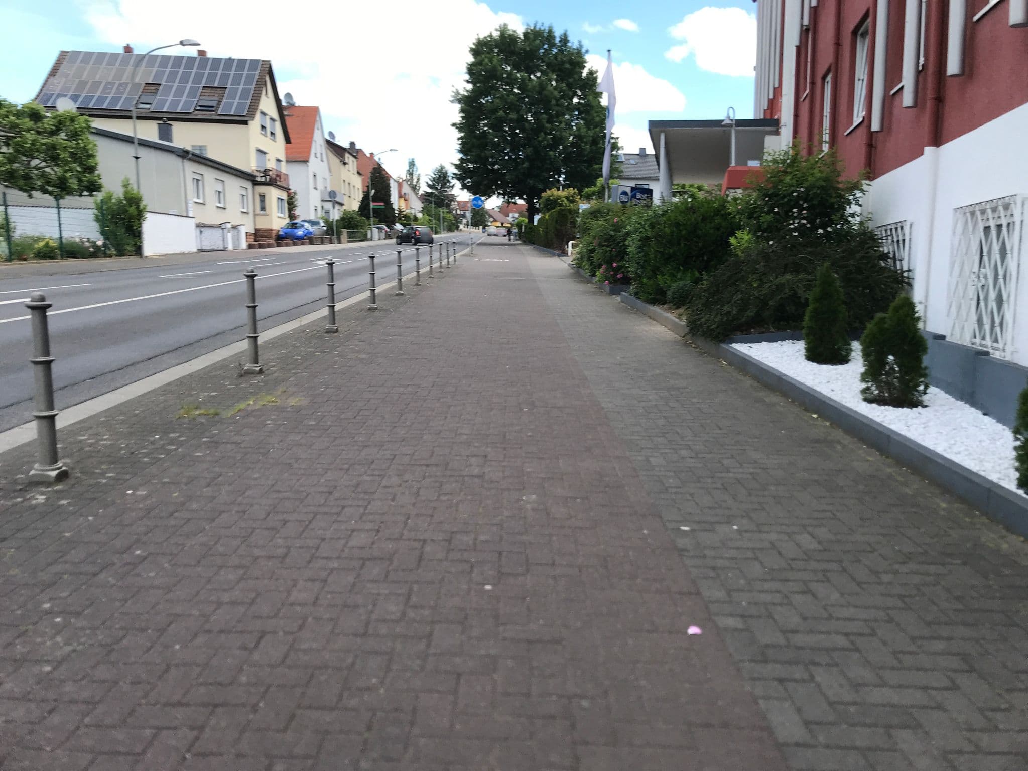 Street view near Prince Hotels Frankfurt GmbH, Bad Nauheim — © troher15 (CC BY-SA · Mapillary)